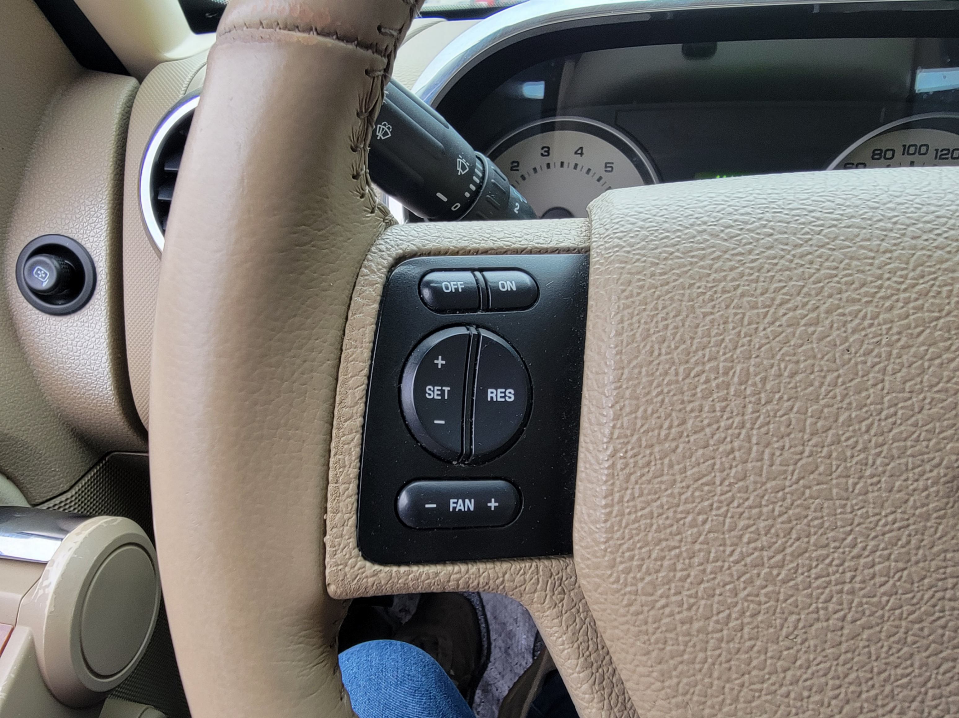 /theautoking/2007-Ford-Explorer-1497078194178998.jpg