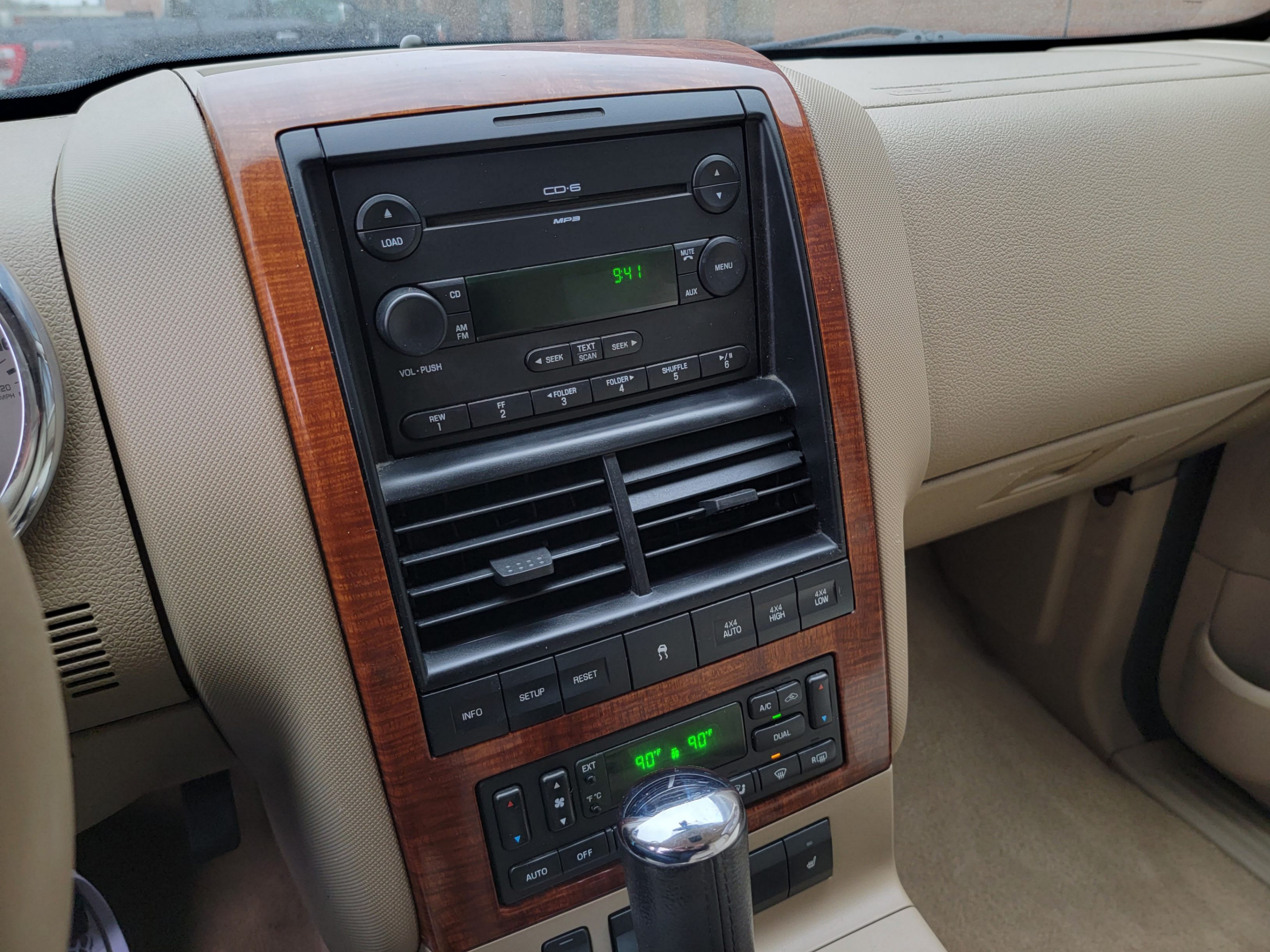 /theautoking/2007-Ford-Explorer-35663328157609375.jpg