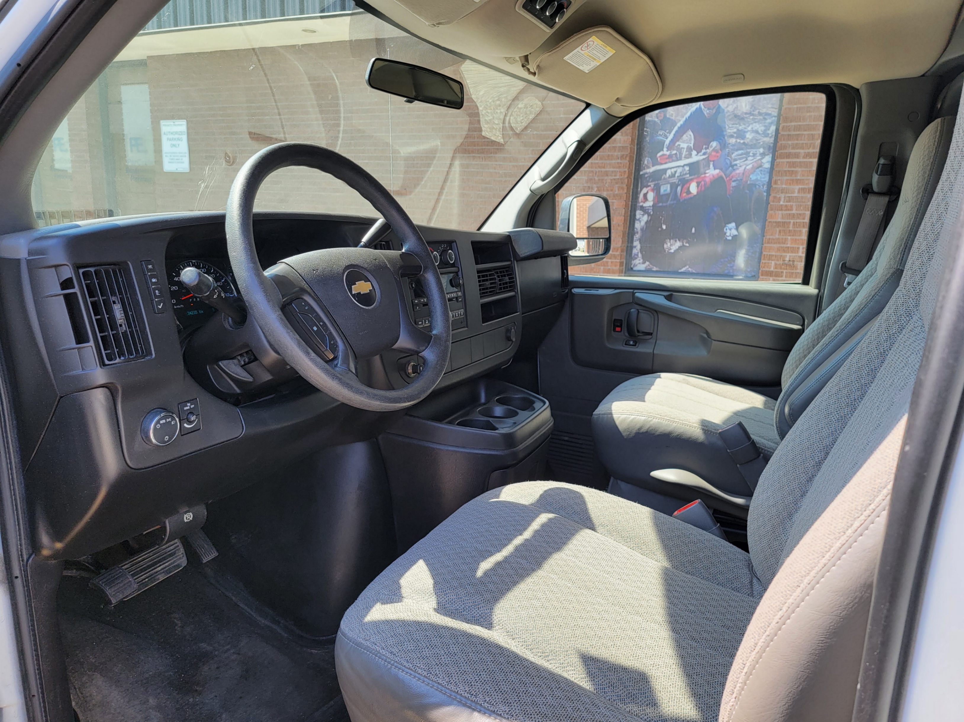 /theautoking/2009-Chevrolet-ExpressPassenger-2904163829504731.jpg