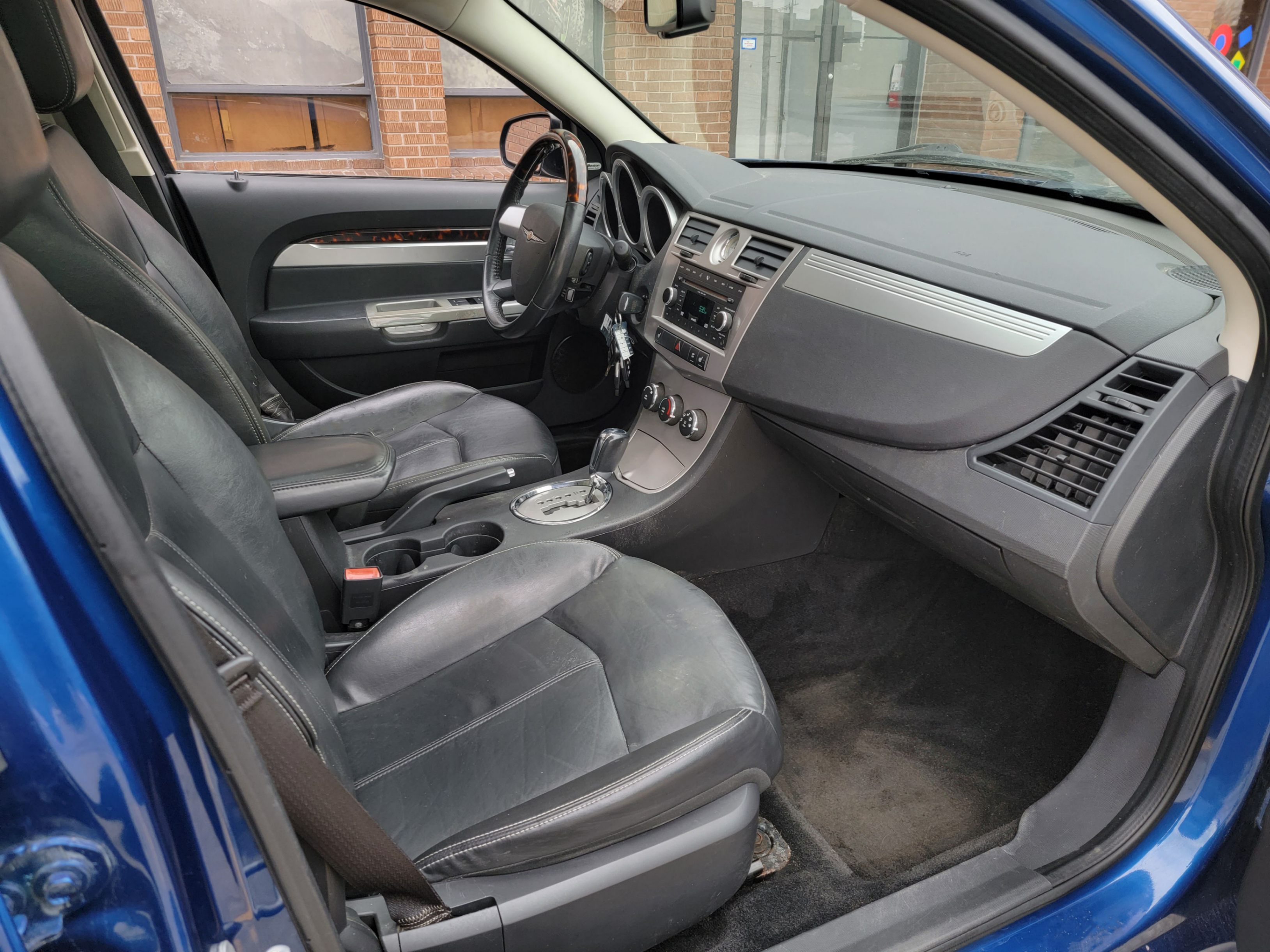 /theautoking/2010-Chrysler-Sebring-02540871114247678.jpg