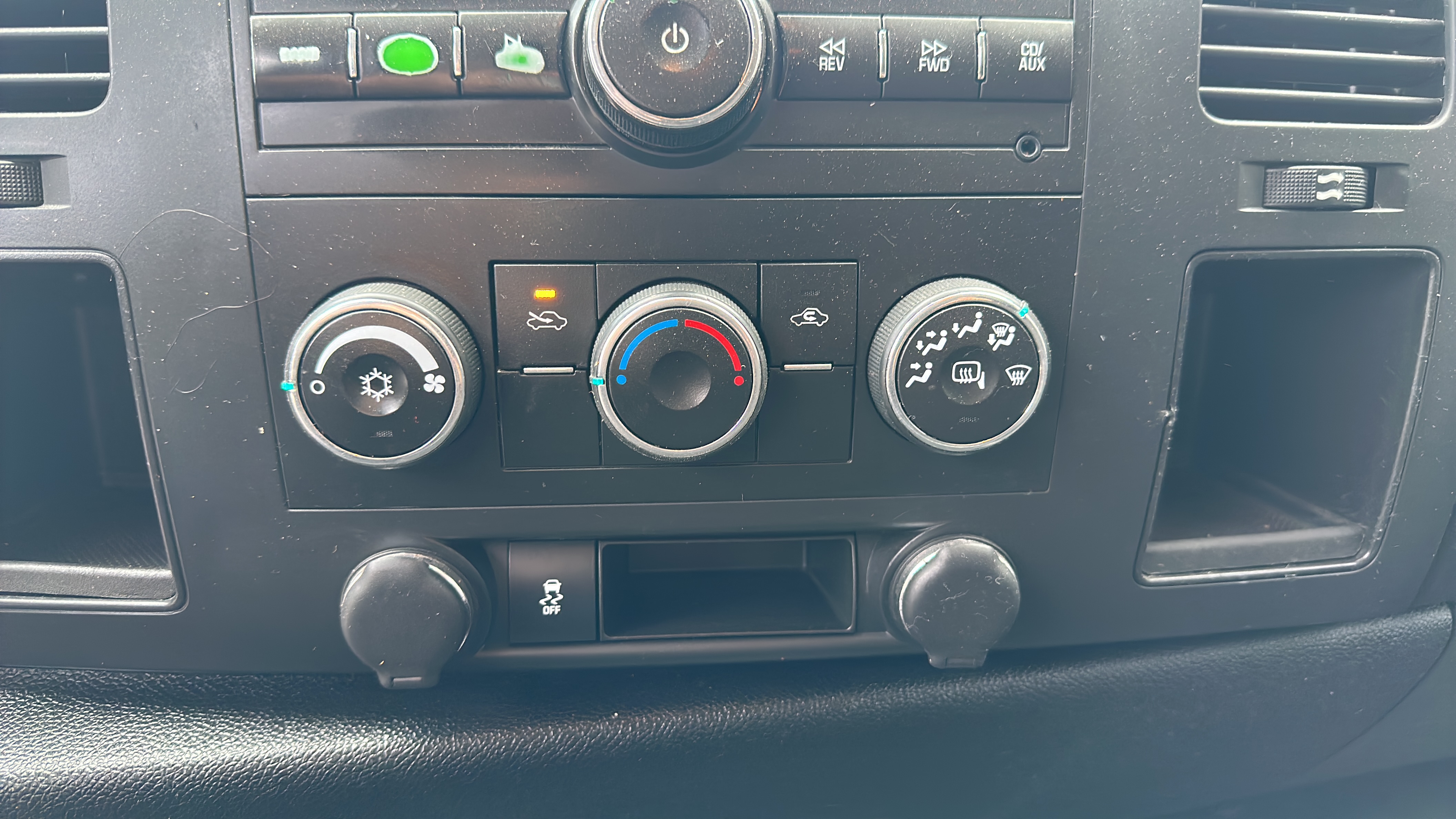 /theautoking/2012-Chevrolet-Silverado2500HD-8136698231973298.jpg