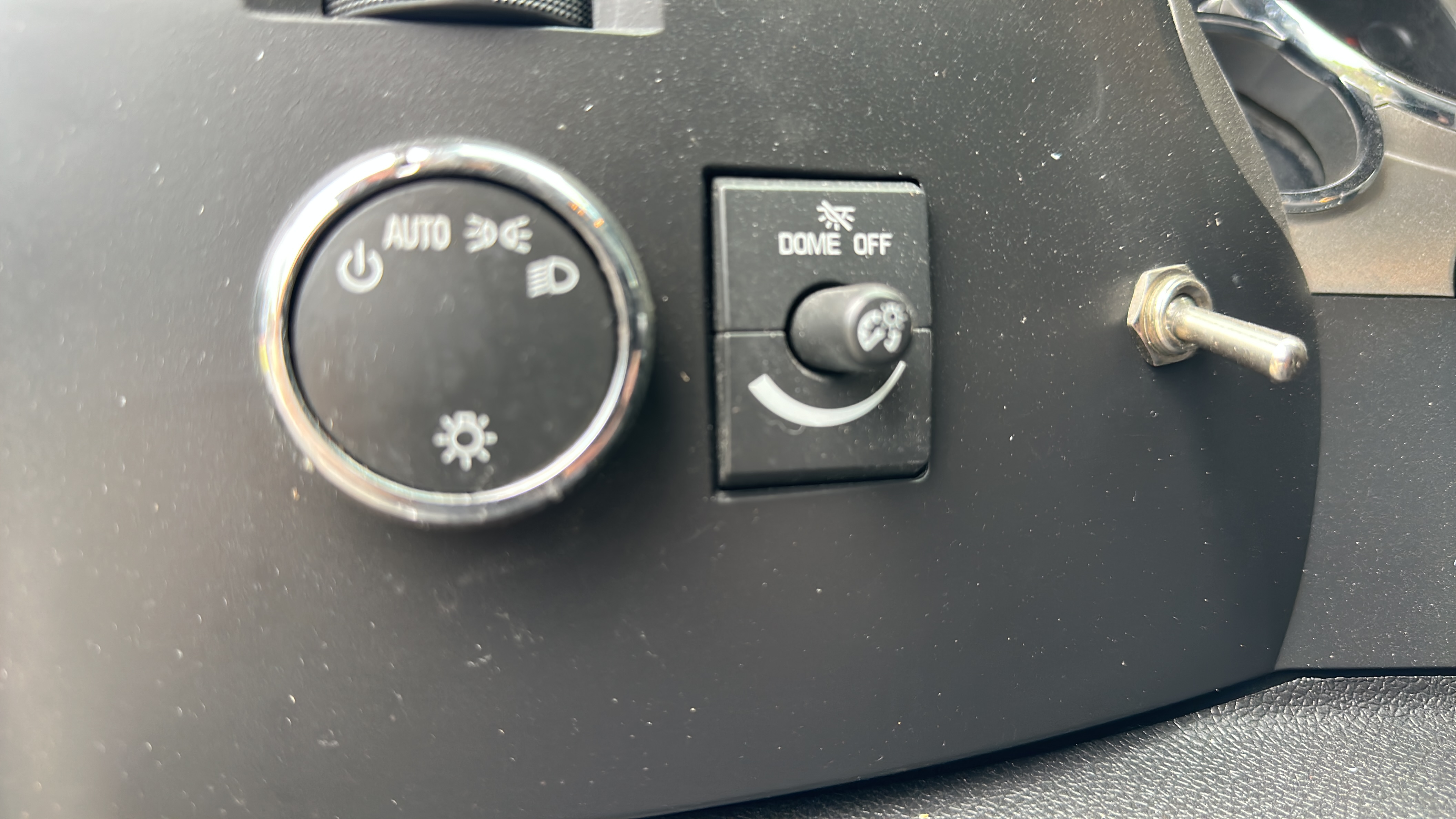 /theautoking/2012-Chevrolet-Silverado2500HD-9413656759472075.jpg
