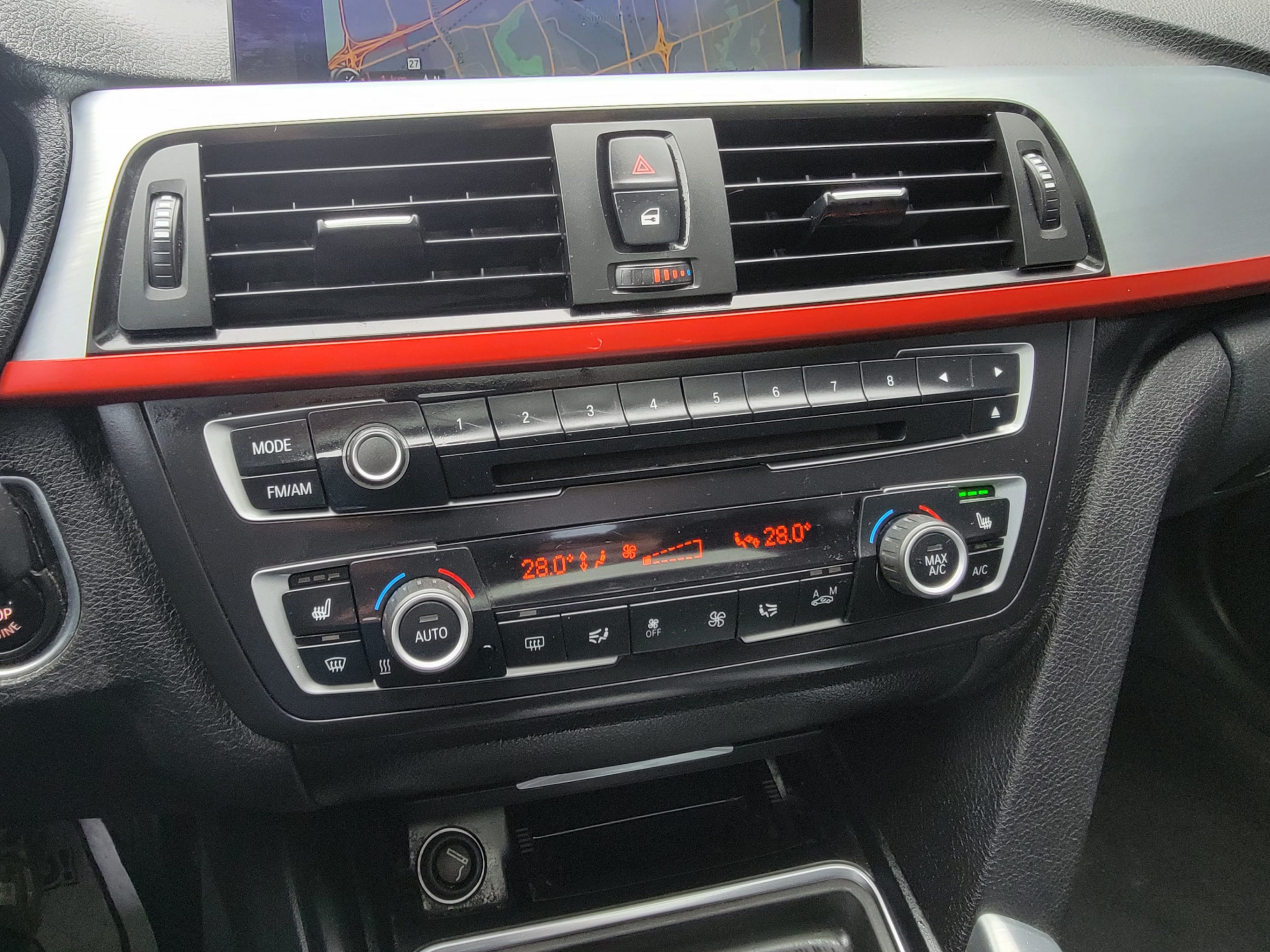 /theautoking/2013-BMW-3Series-7569871564966202.jpg