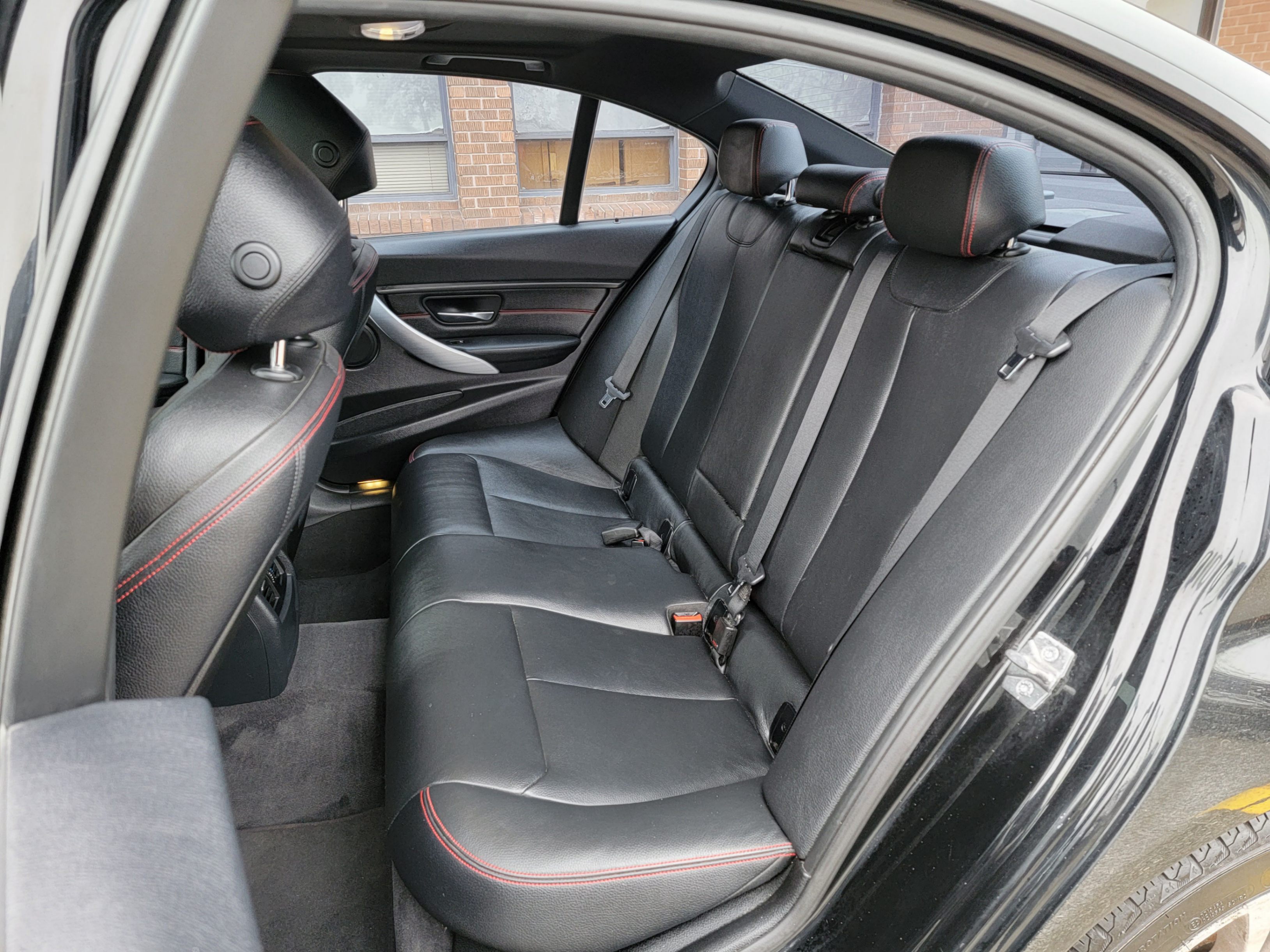 /theautoking/2013-BMW-3Series-8228304504676802.jpg