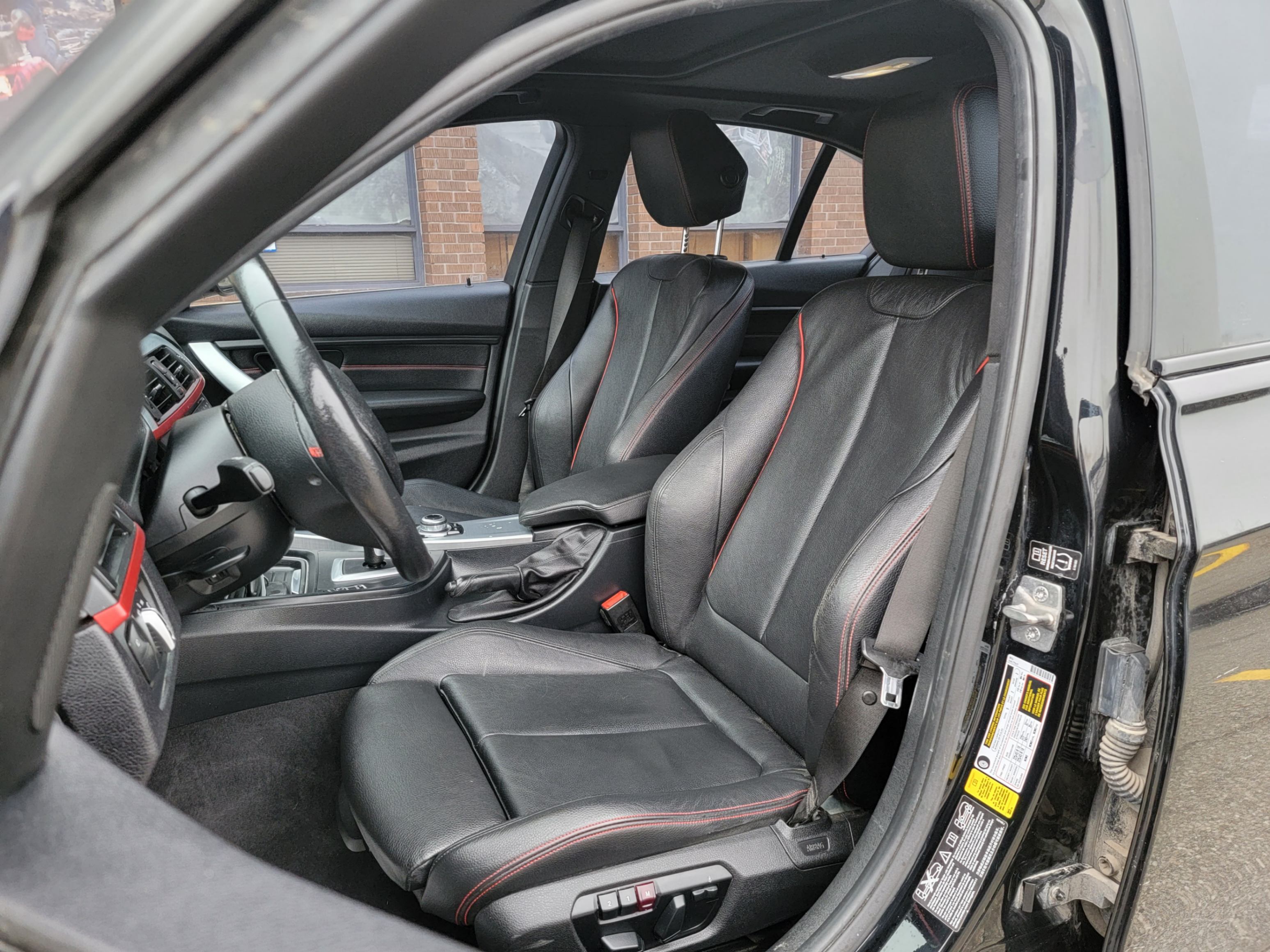 /theautoking/2013-BMW-3Series-9340399451204828.jpg