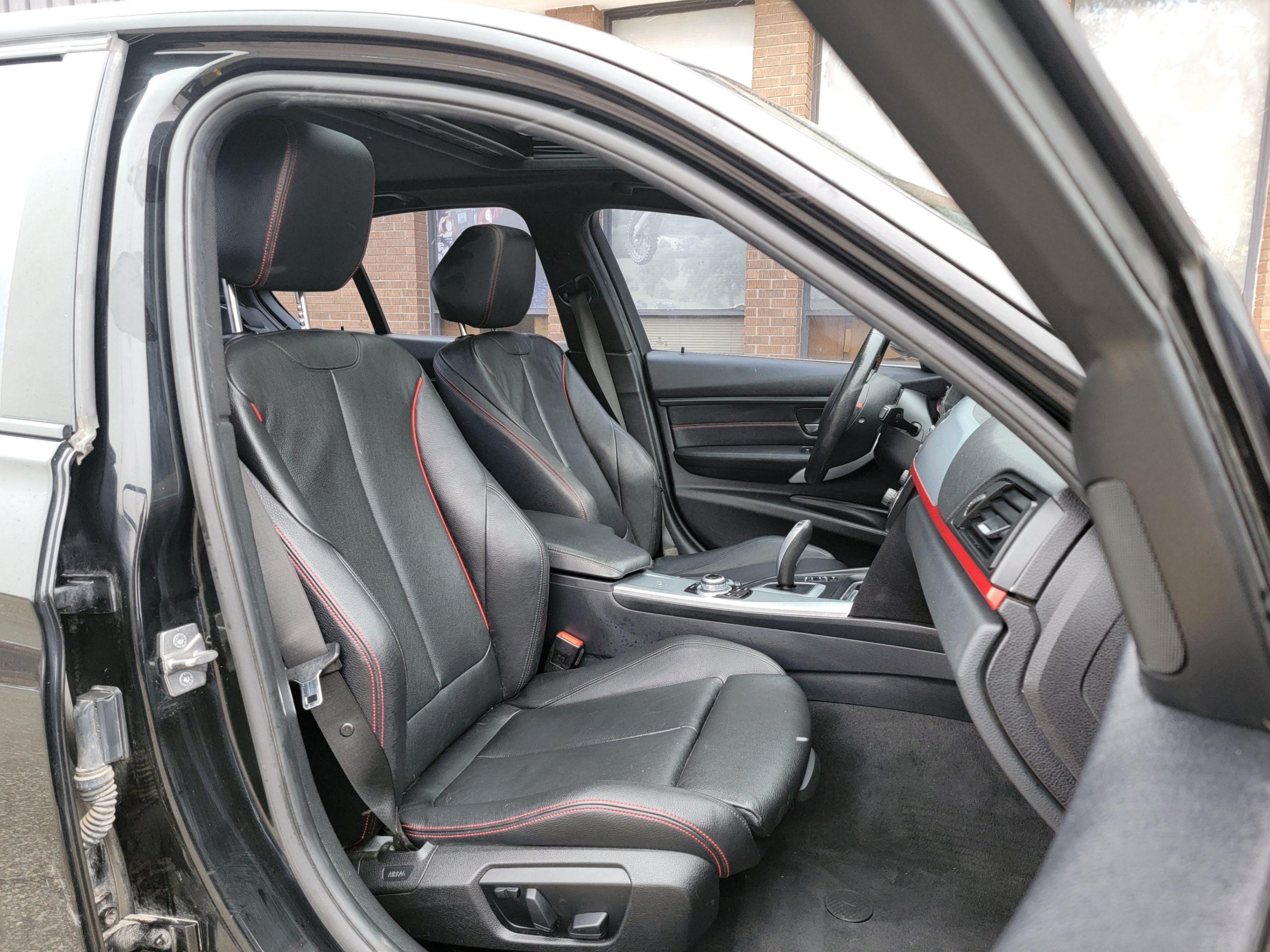 /theautoking/2013-BMW-3Series-9775568276572102.jpg