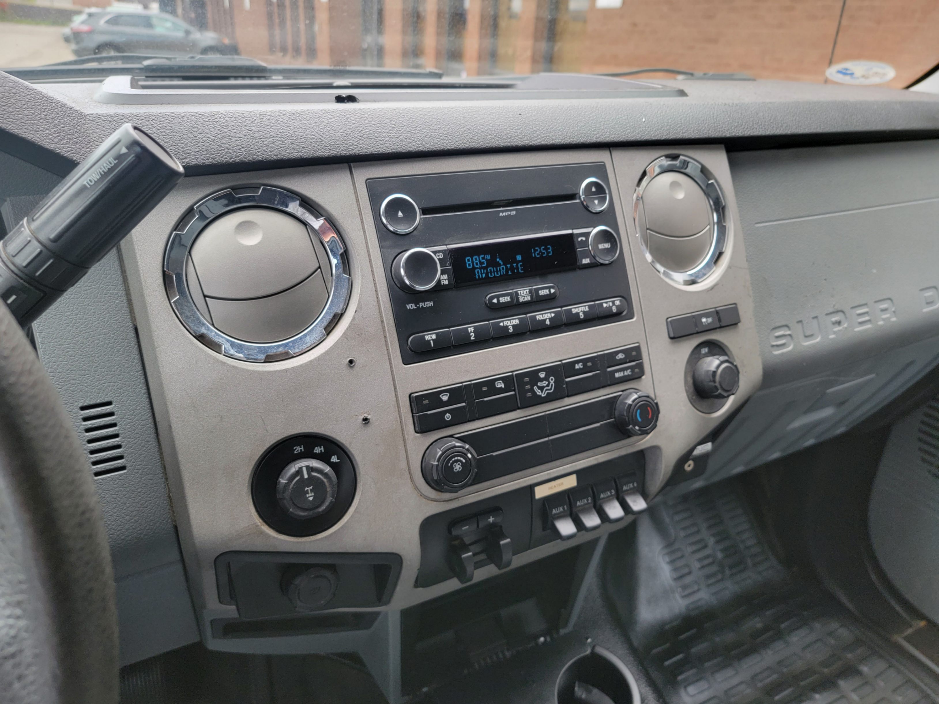 /theautoking/2013-Ford-SuperDuty-00764158847012264.jpg