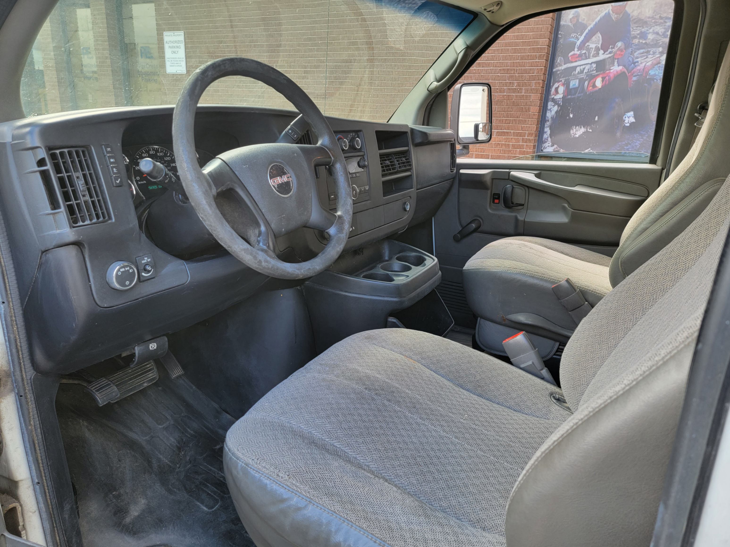 /theautoking/2013-GMC-SavanaCommercial-2314110832327696.jpg