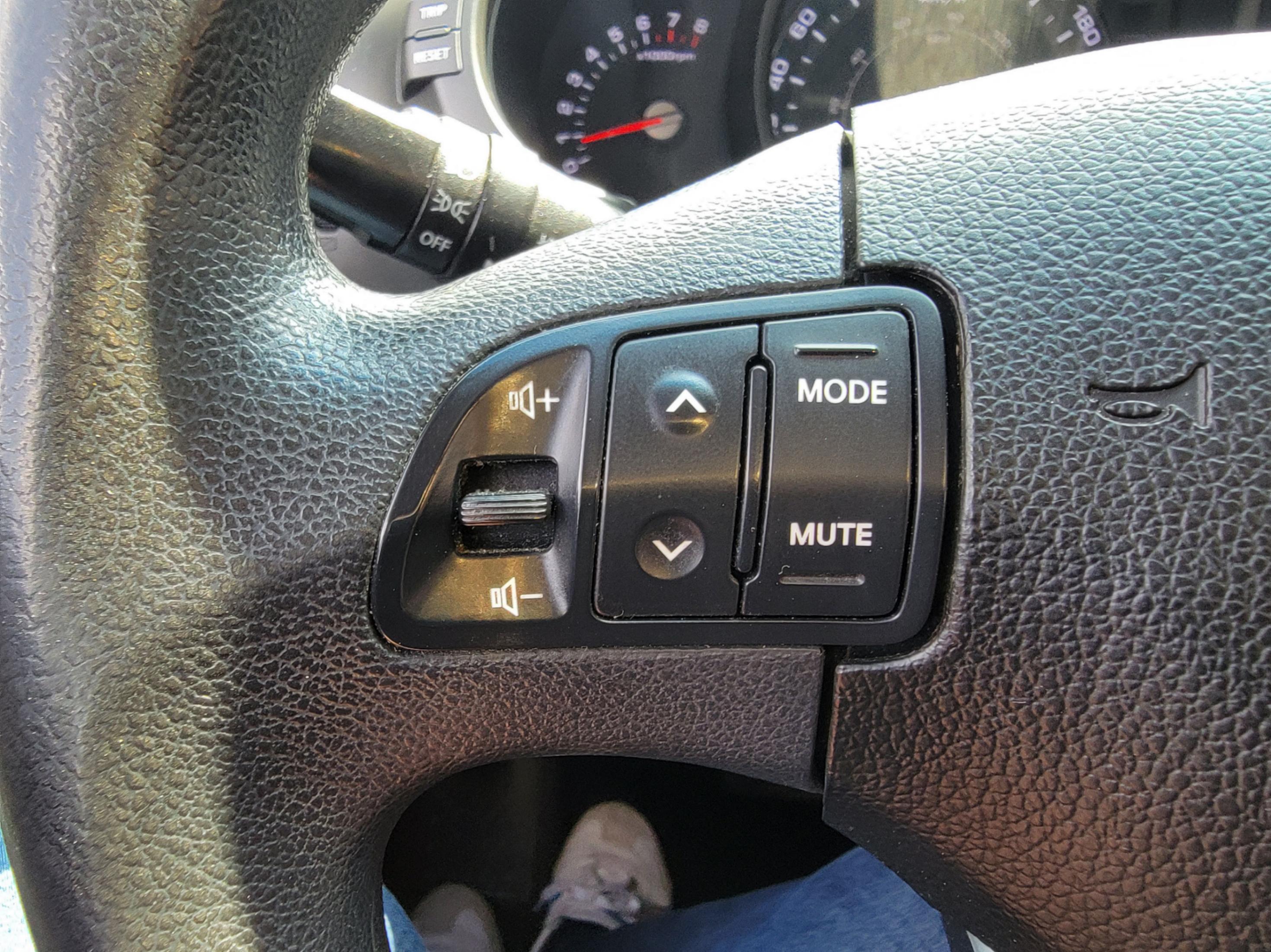 /theautoking/2013-Kia-Sportage-7321372855353161.jpg