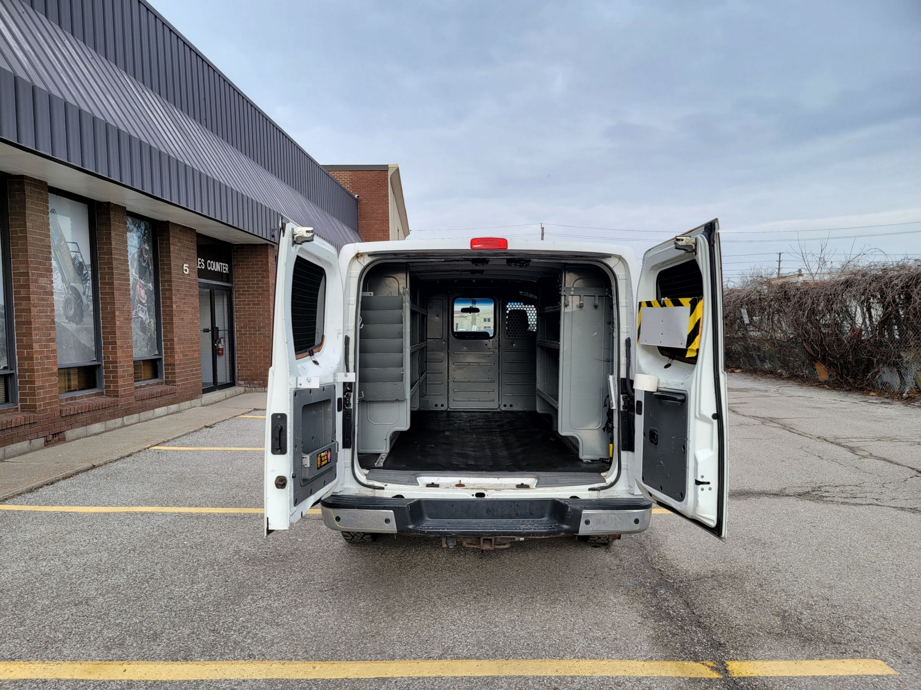 /theautoking/2013-Nissan-NV-26584708464064.jpg