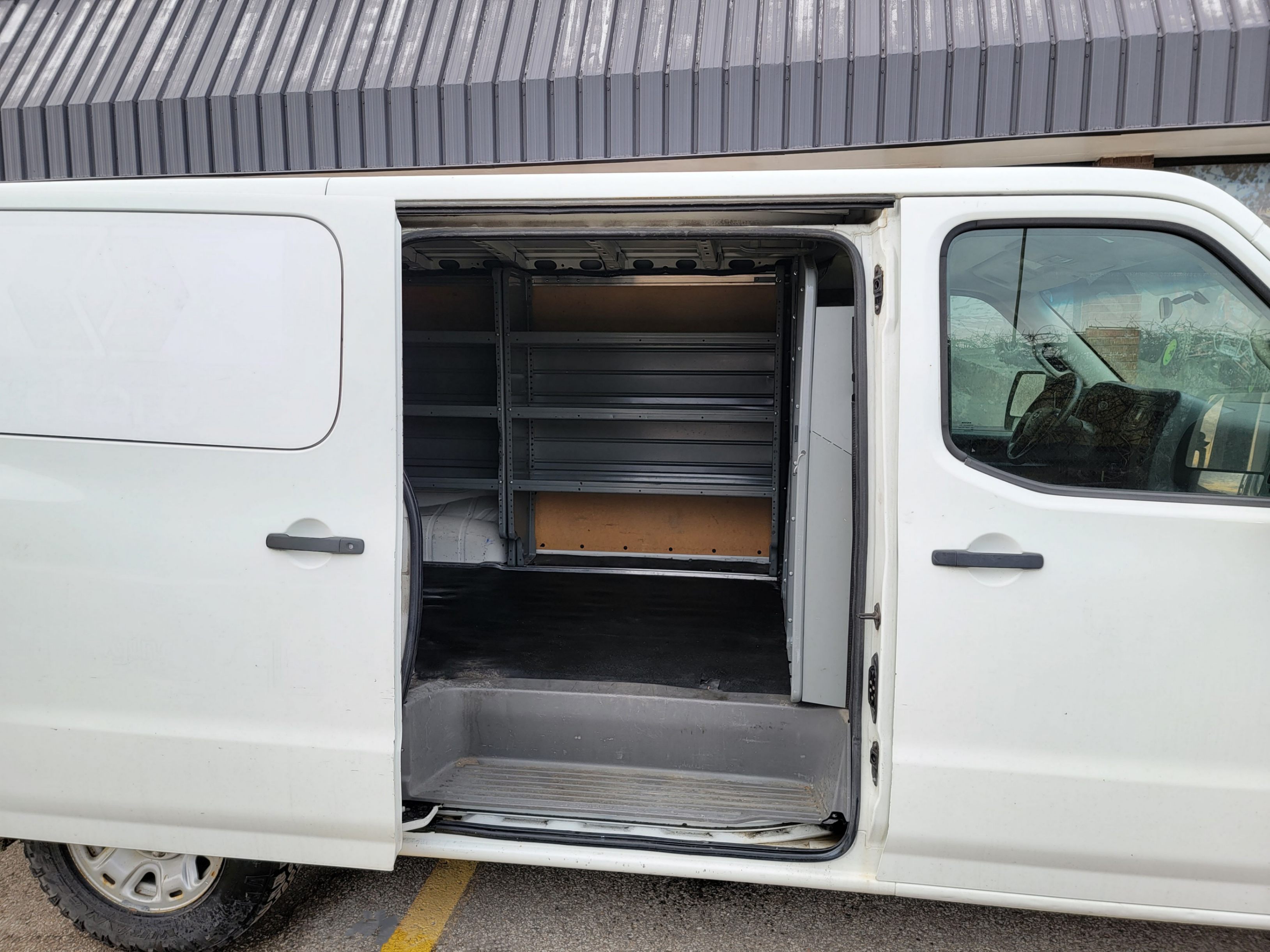 /theautoking/2013-Nissan-NV-5253326152527875.jpg