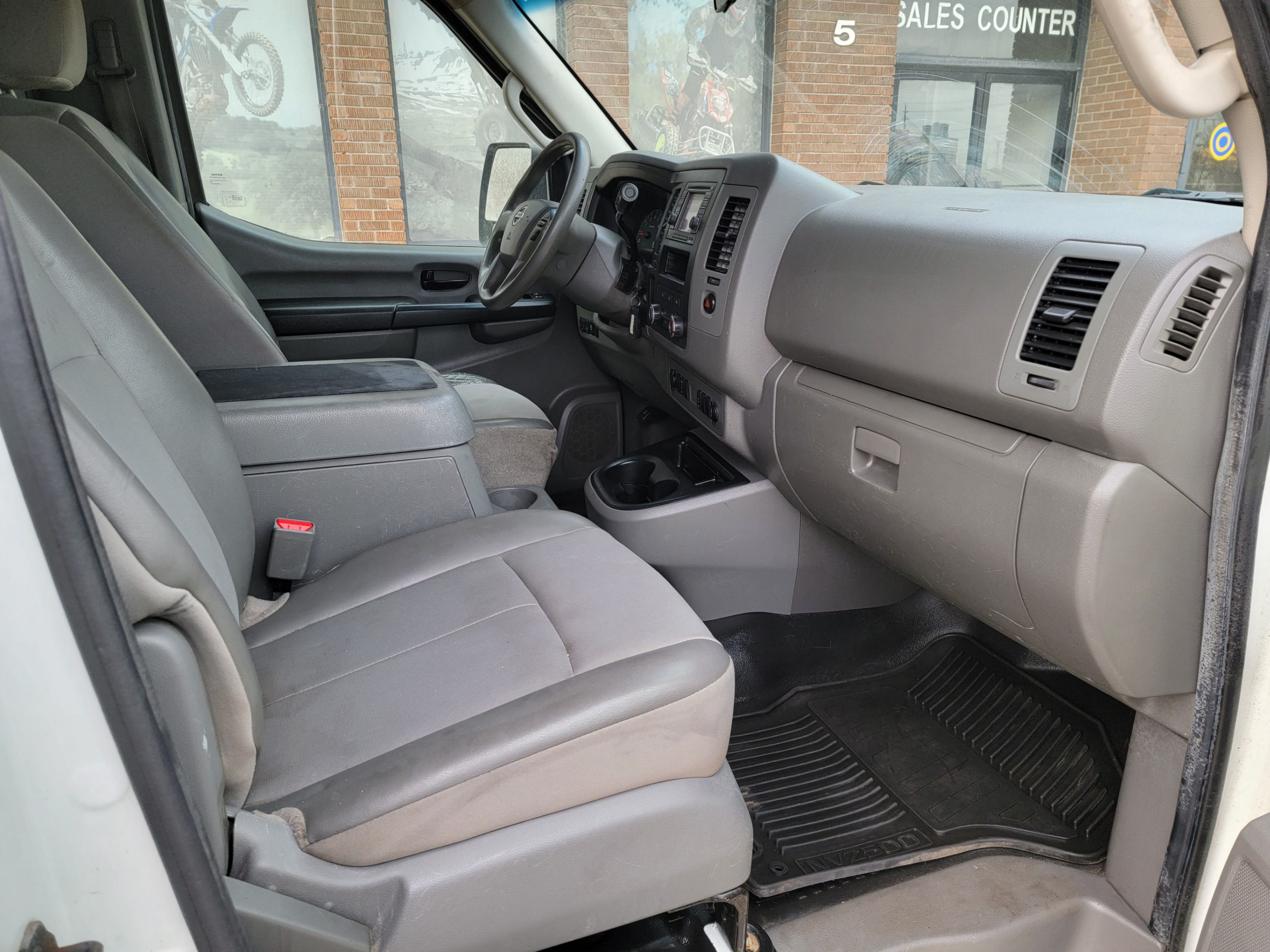 /theautoking/2013-Nissan-NV-6009365215651861.jpg