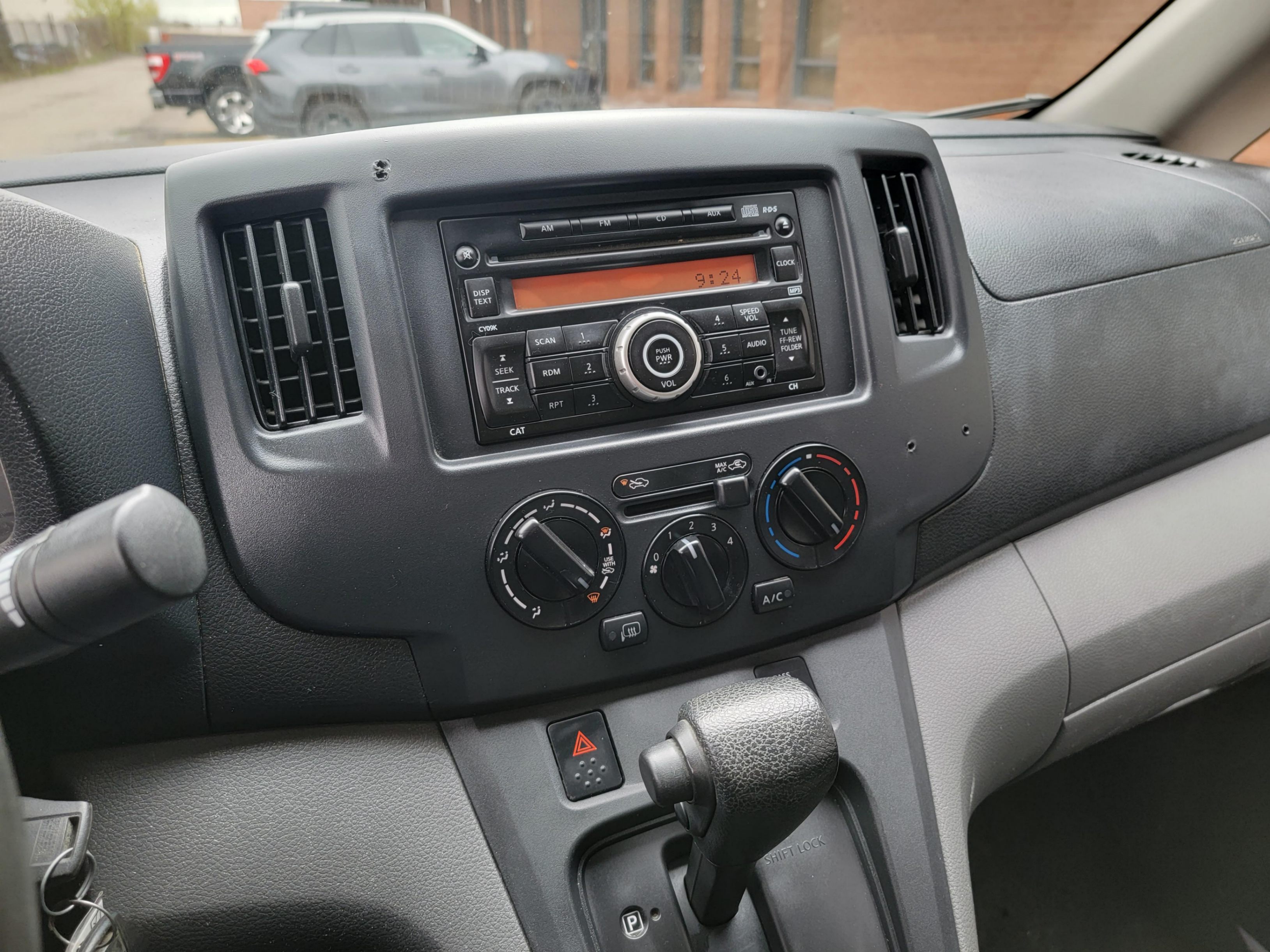 /theautoking/2013-Nissan-NV200-4619747333775255.jpg