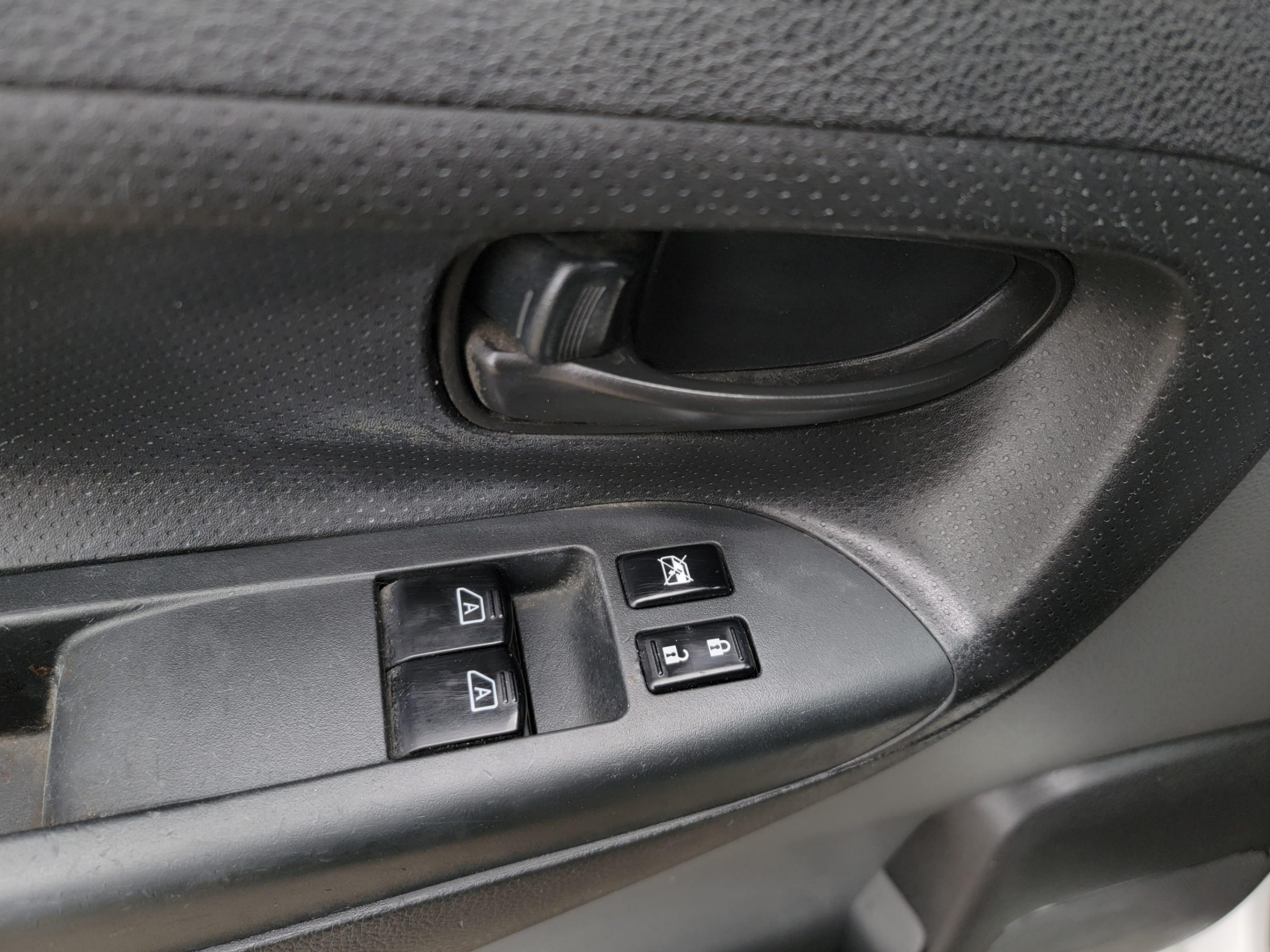 /theautoking/2013-Nissan-NV200-636717614997135.jpg