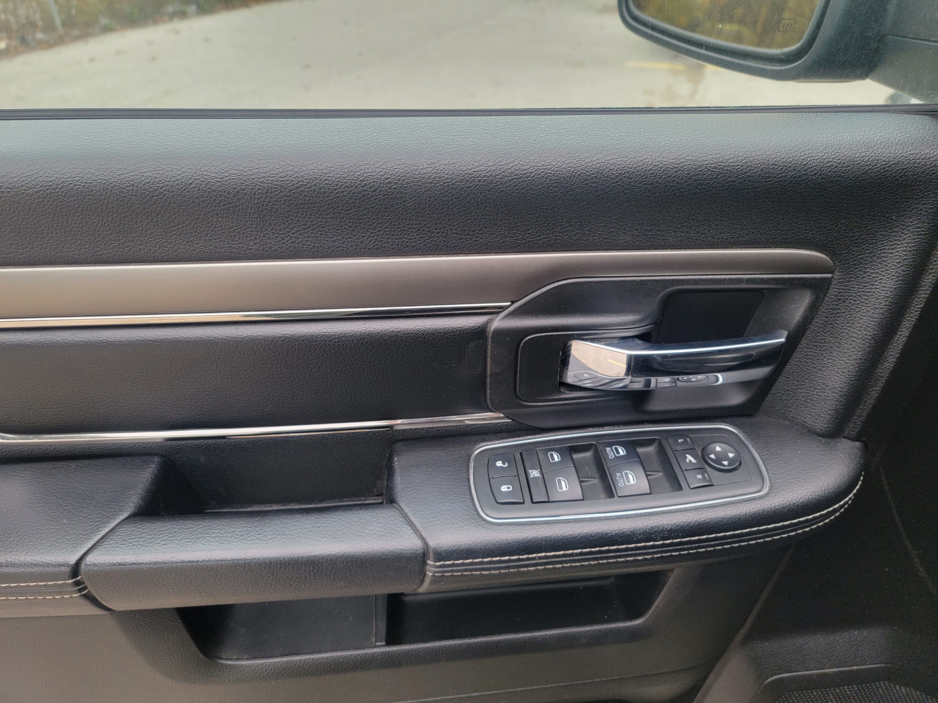 /theautoking/2013-Ram-1500-16504852563677308.jpg