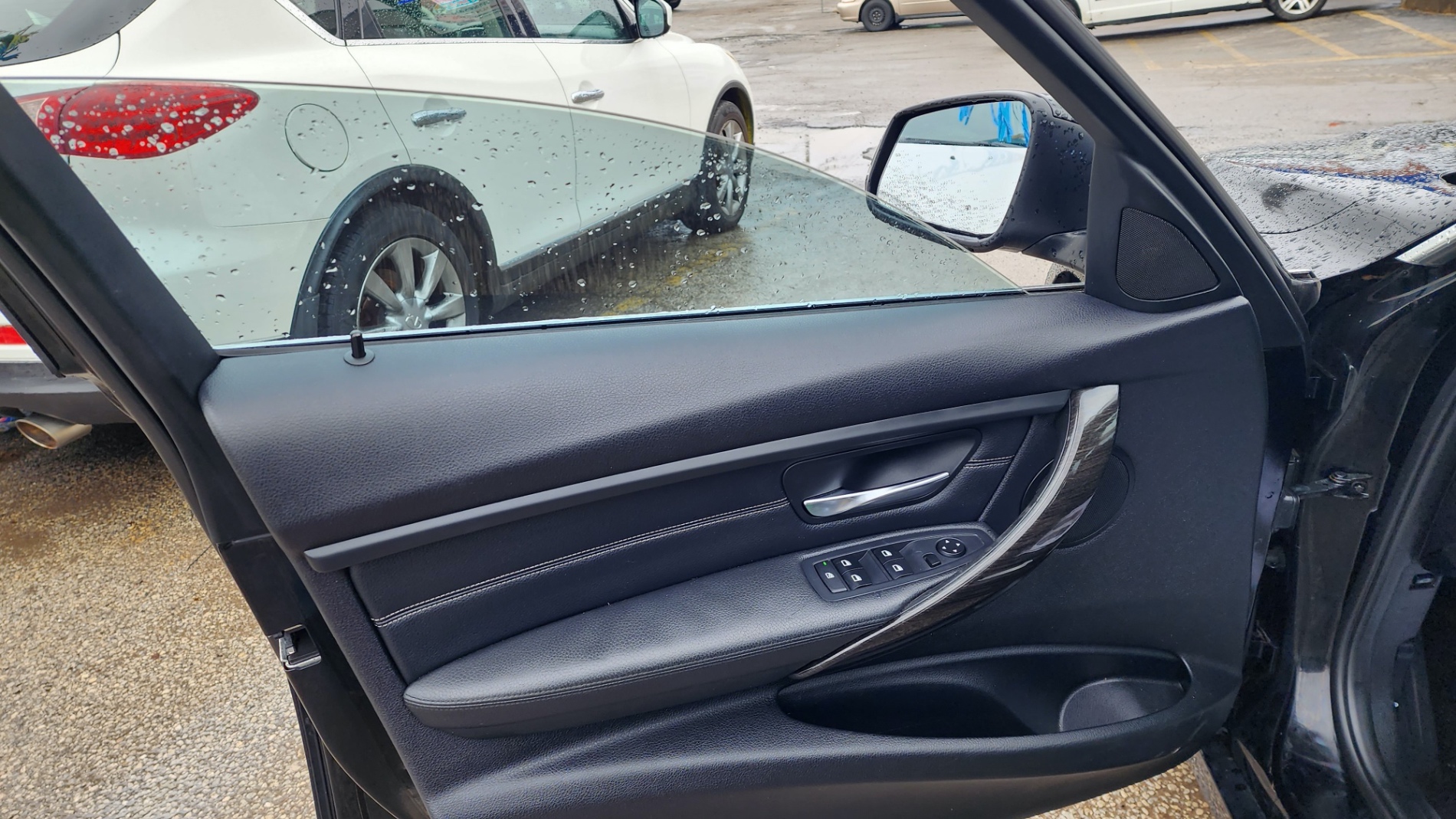 /theautoking/2014-BMW-3Series-7334455712655392.jpg