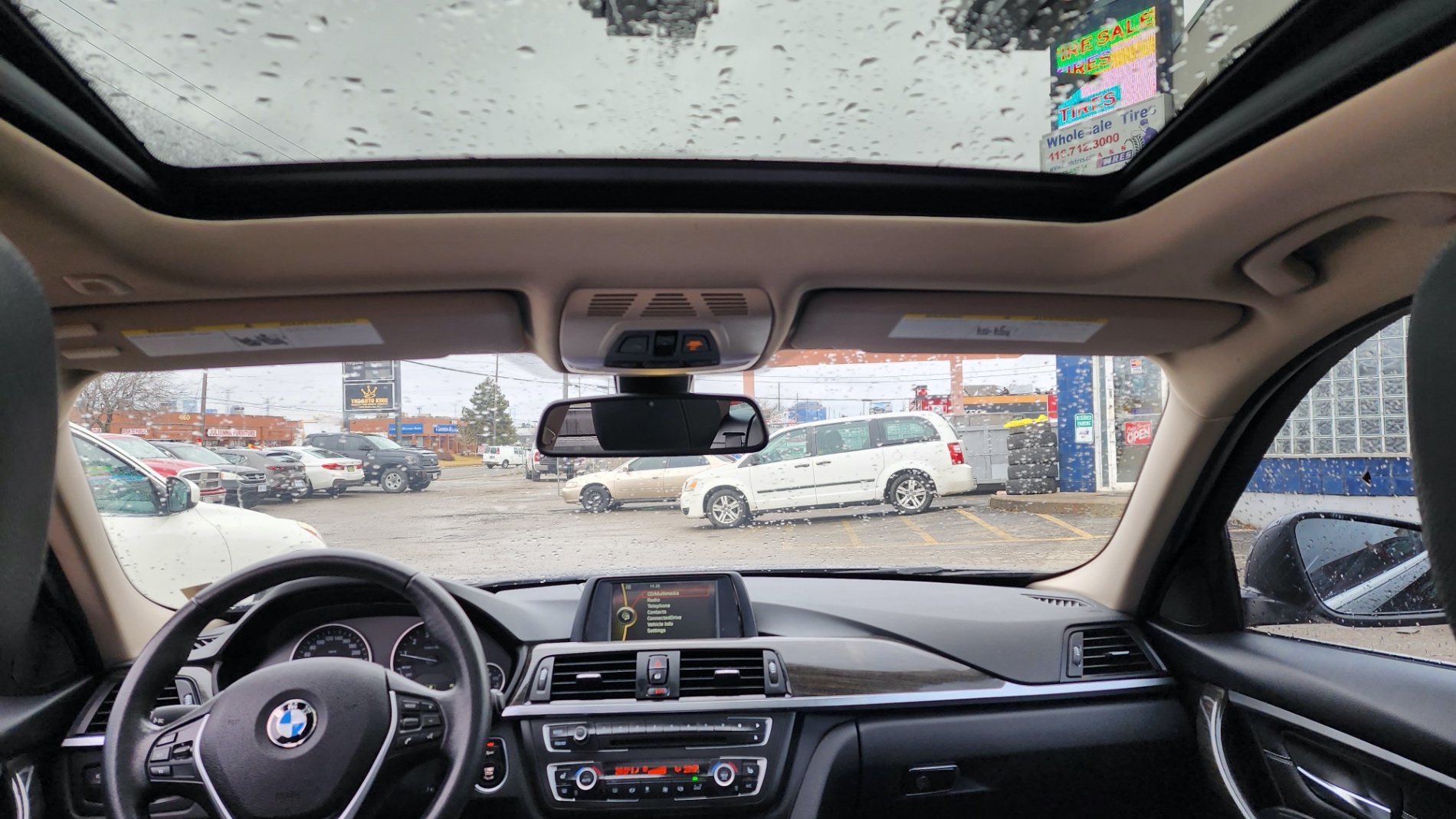 /theautoking/2014-BMW-3Series-788427868635935.jpg