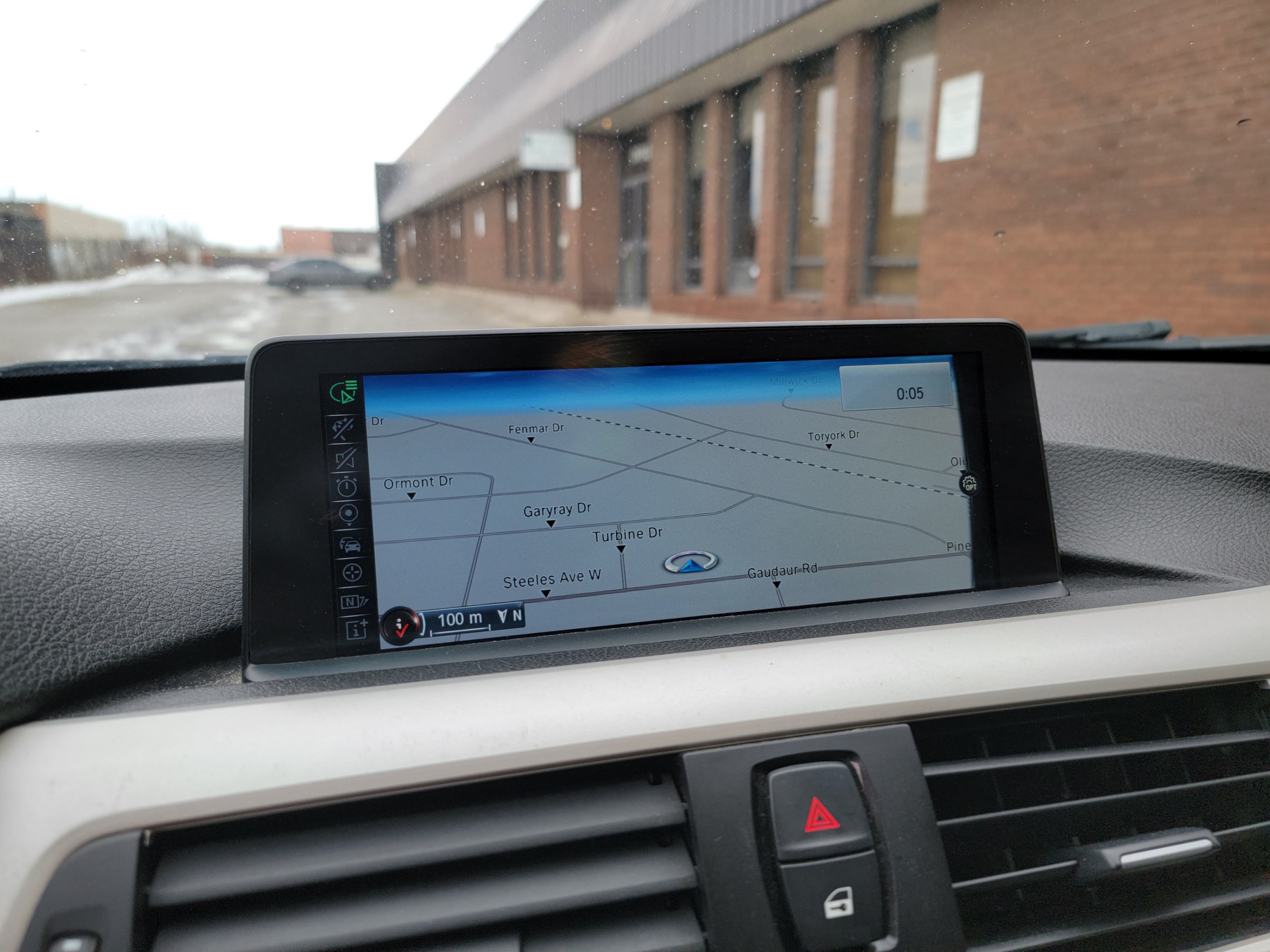 /theautoking/2015-BMW-3Series-2098263448156794.jpg