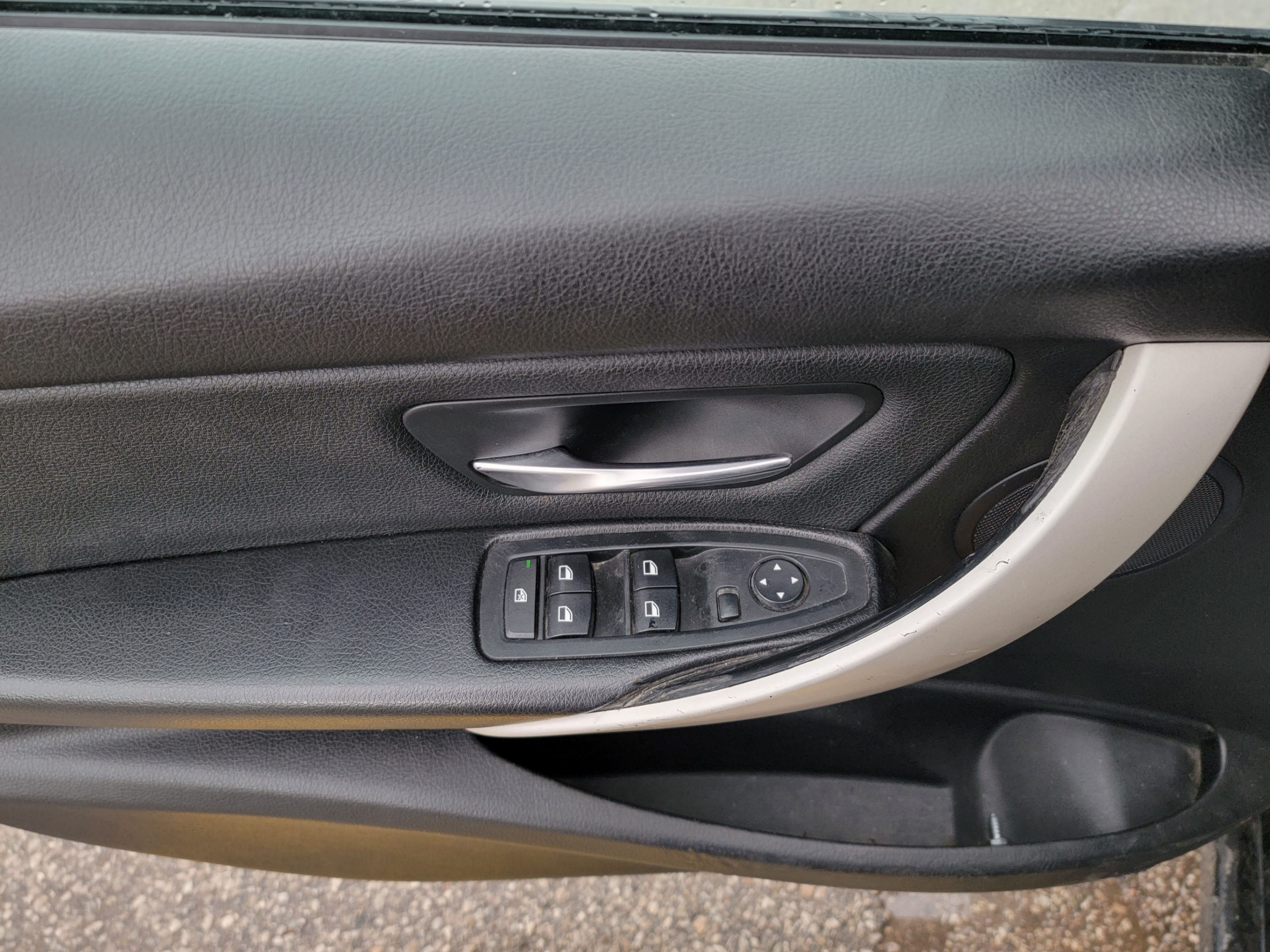 /theautoking/2015-BMW-3Series-29416378195293036.jpg