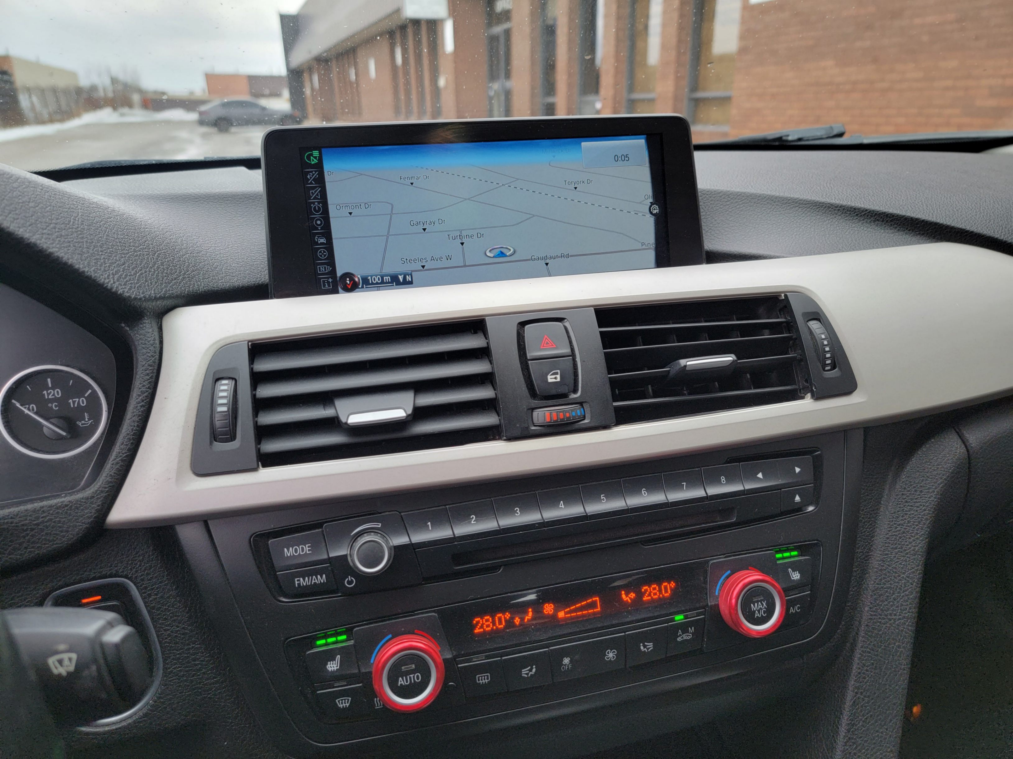 /theautoking/2015-BMW-3Series-5906824083758184.jpg