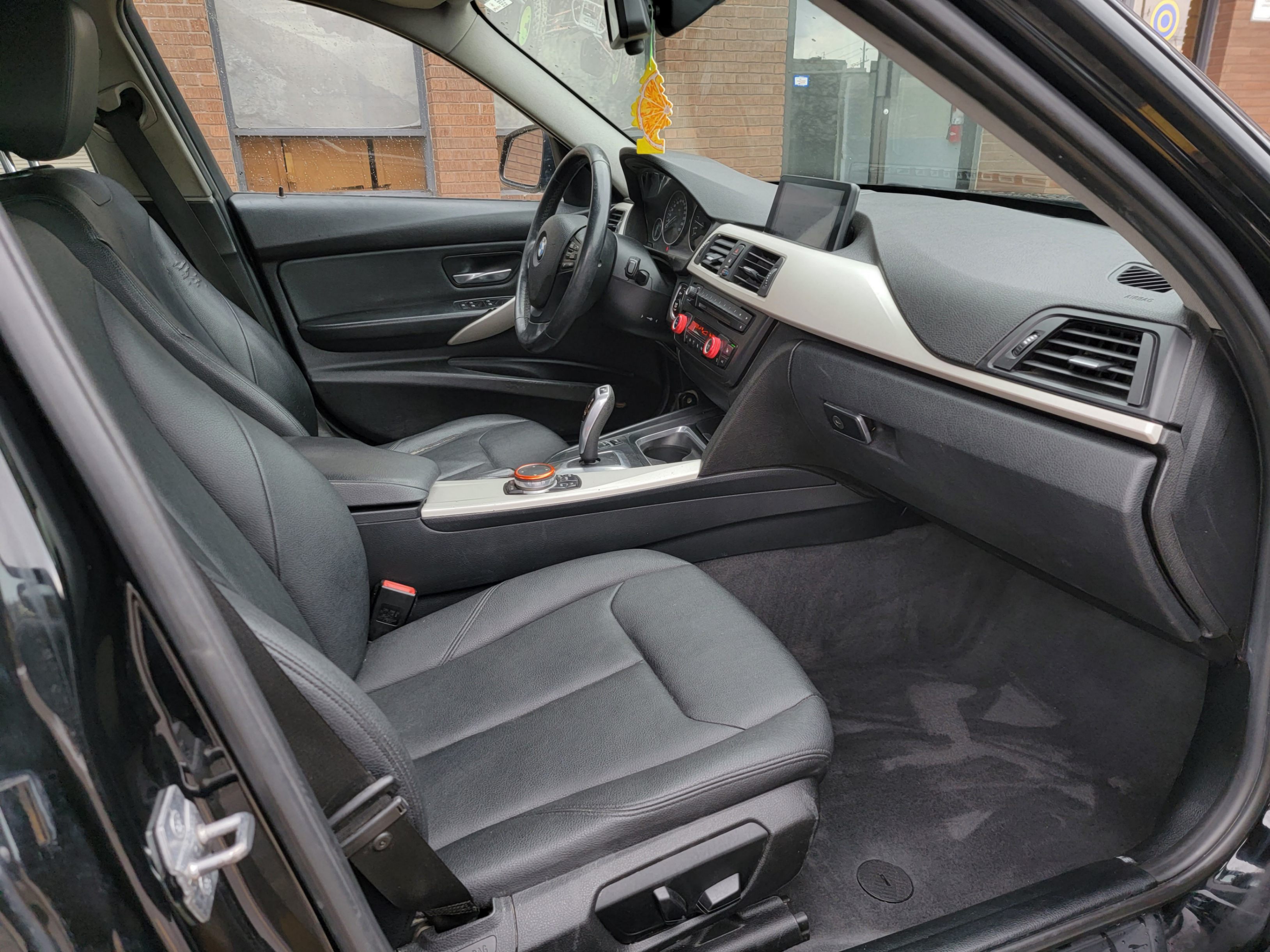 /theautoking/2015-BMW-3Series-5991753514158291.jpg