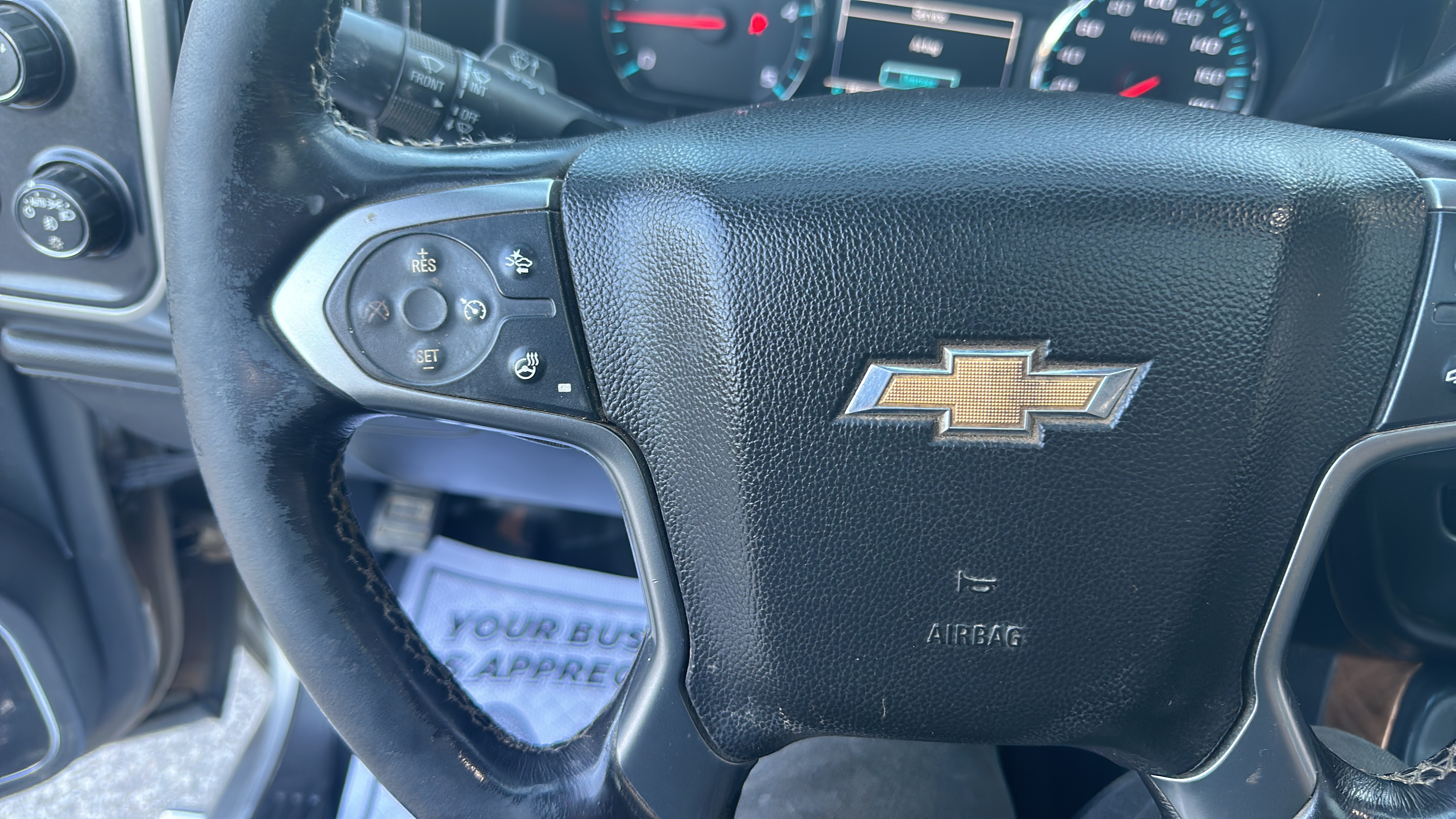 /theautoking/2015-Chevrolet-Silverado3500HD-027362156018055472.jpg