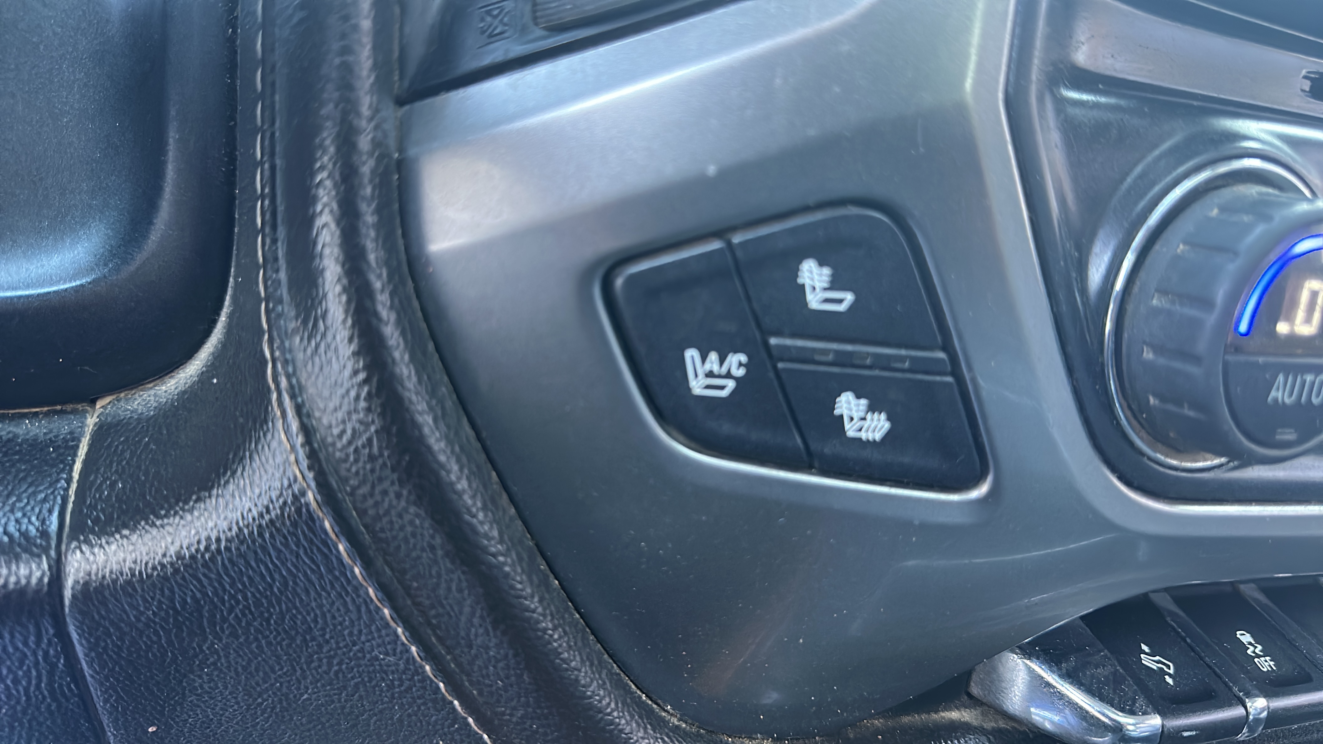 /theautoking/2015-Chevrolet-Silverado3500HD-5601420604689367.jpg
