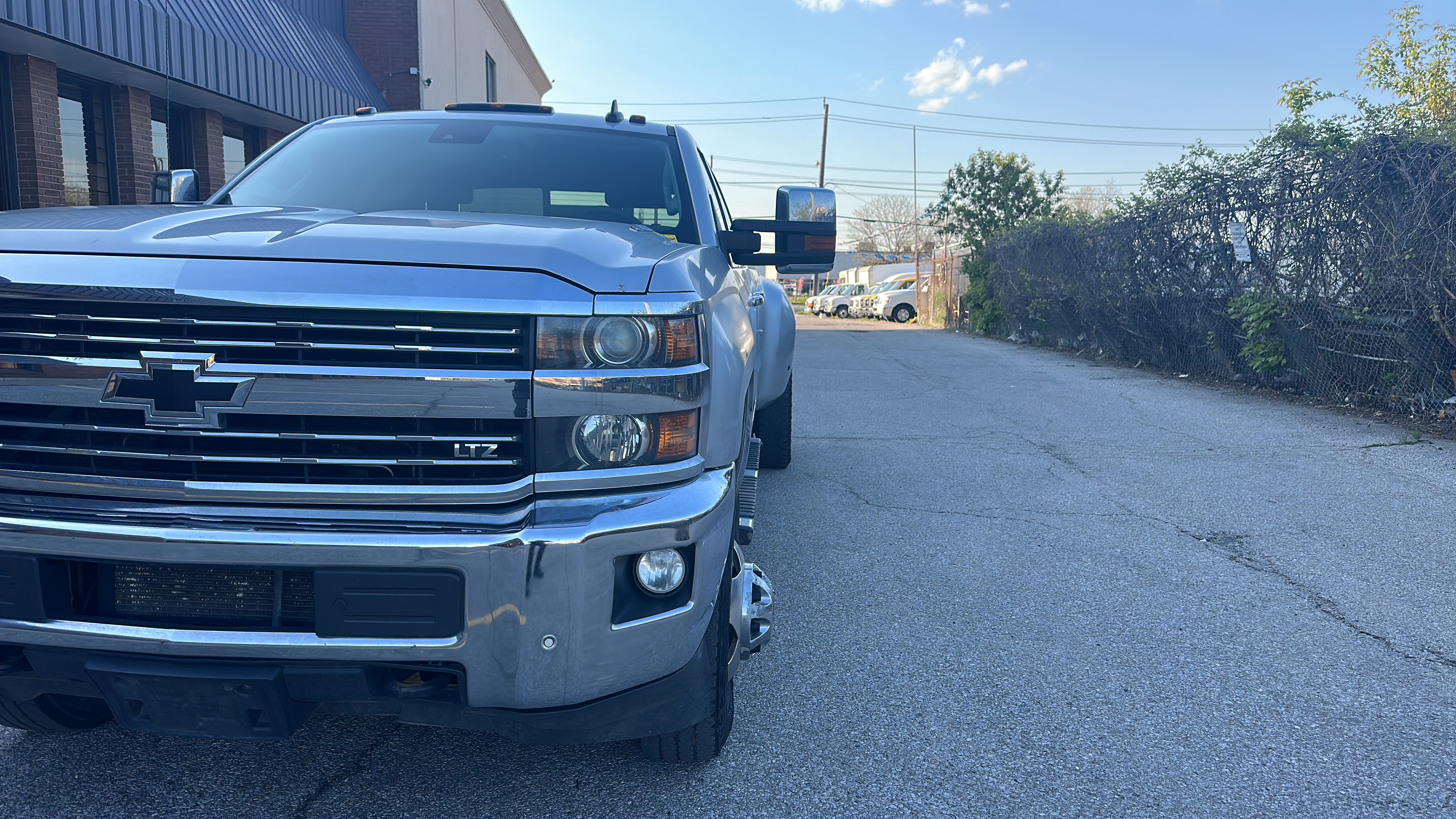 /theautoking/2015-Chevrolet-Silverado3500HD-8957685837818998.jpg