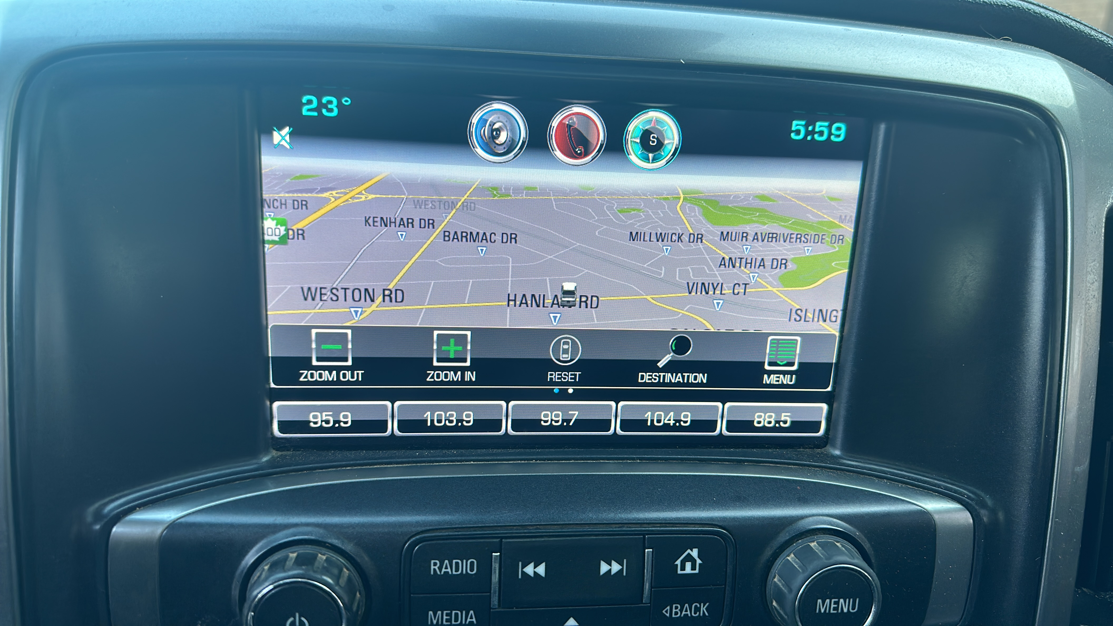 /theautoking/2015-Chevrolet-Silverado3500HD-9025732697009732.jpg