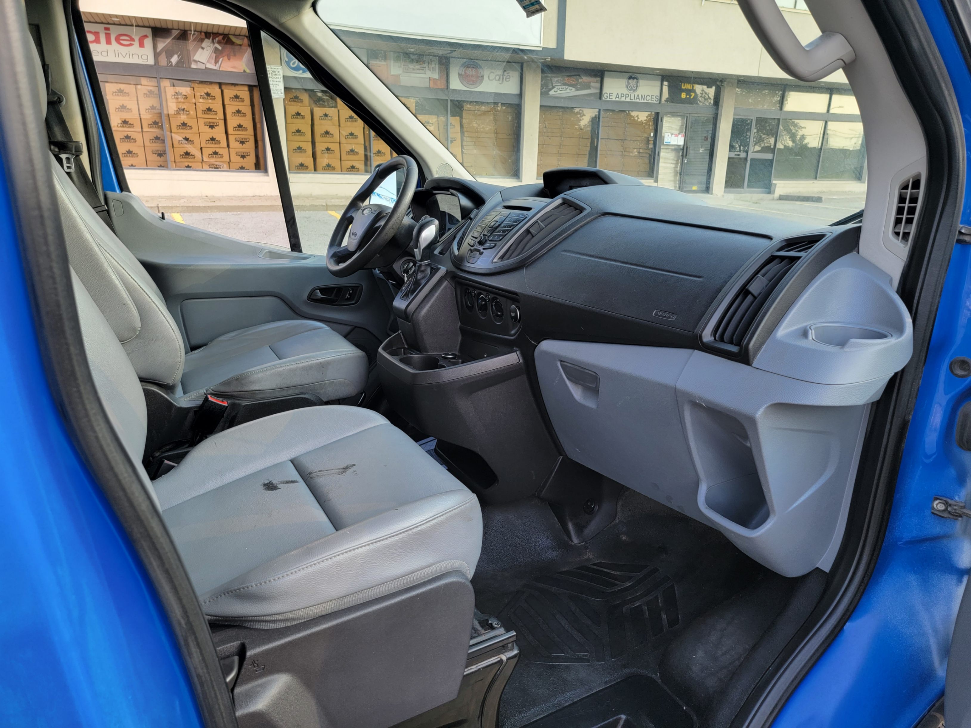 /theautoking/2015-Ford-TransitCargo-2614209399305971.jpg