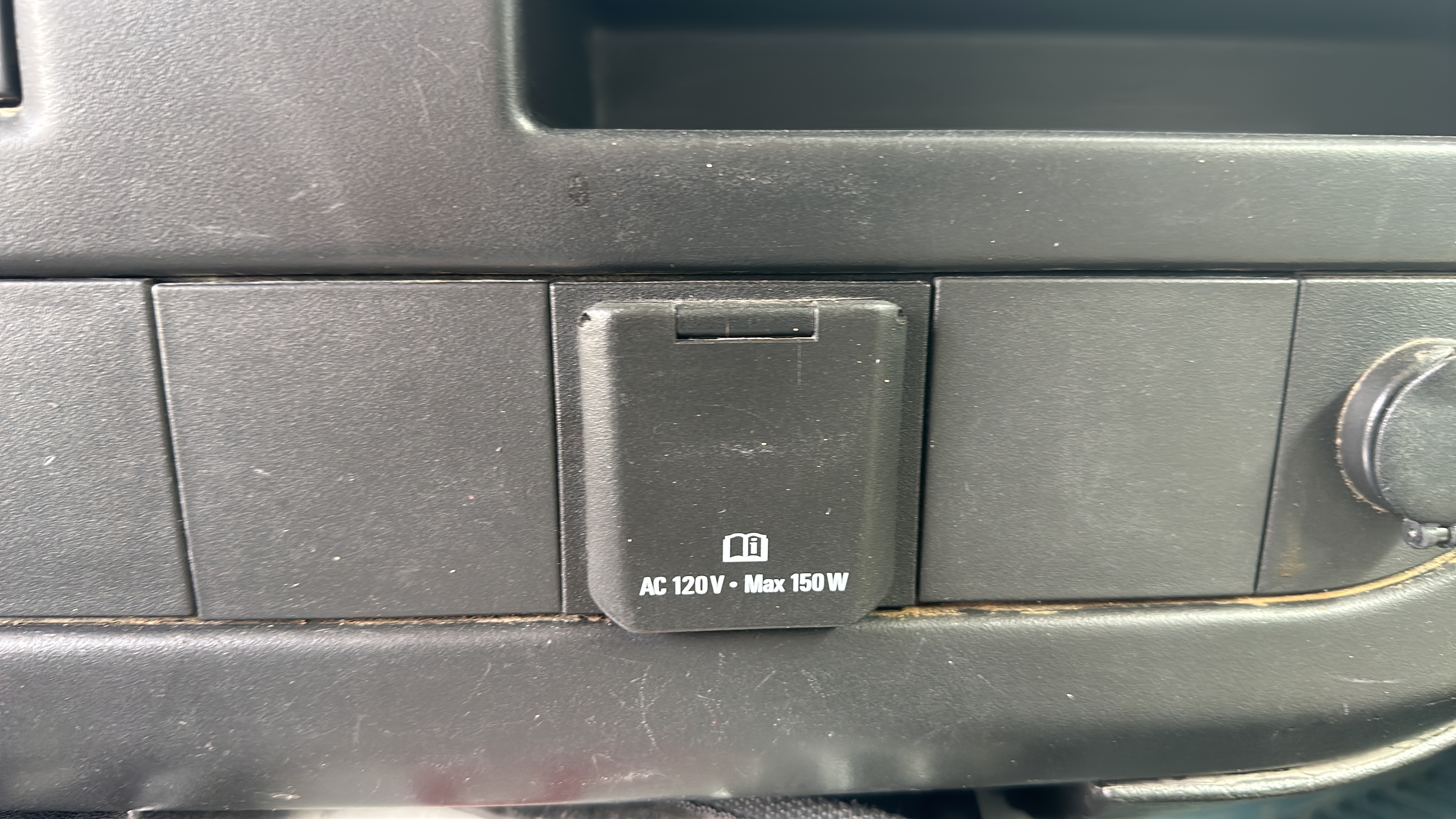 /theautoking/2015-GMC-SavanaCargo-3671304704269256.jpg