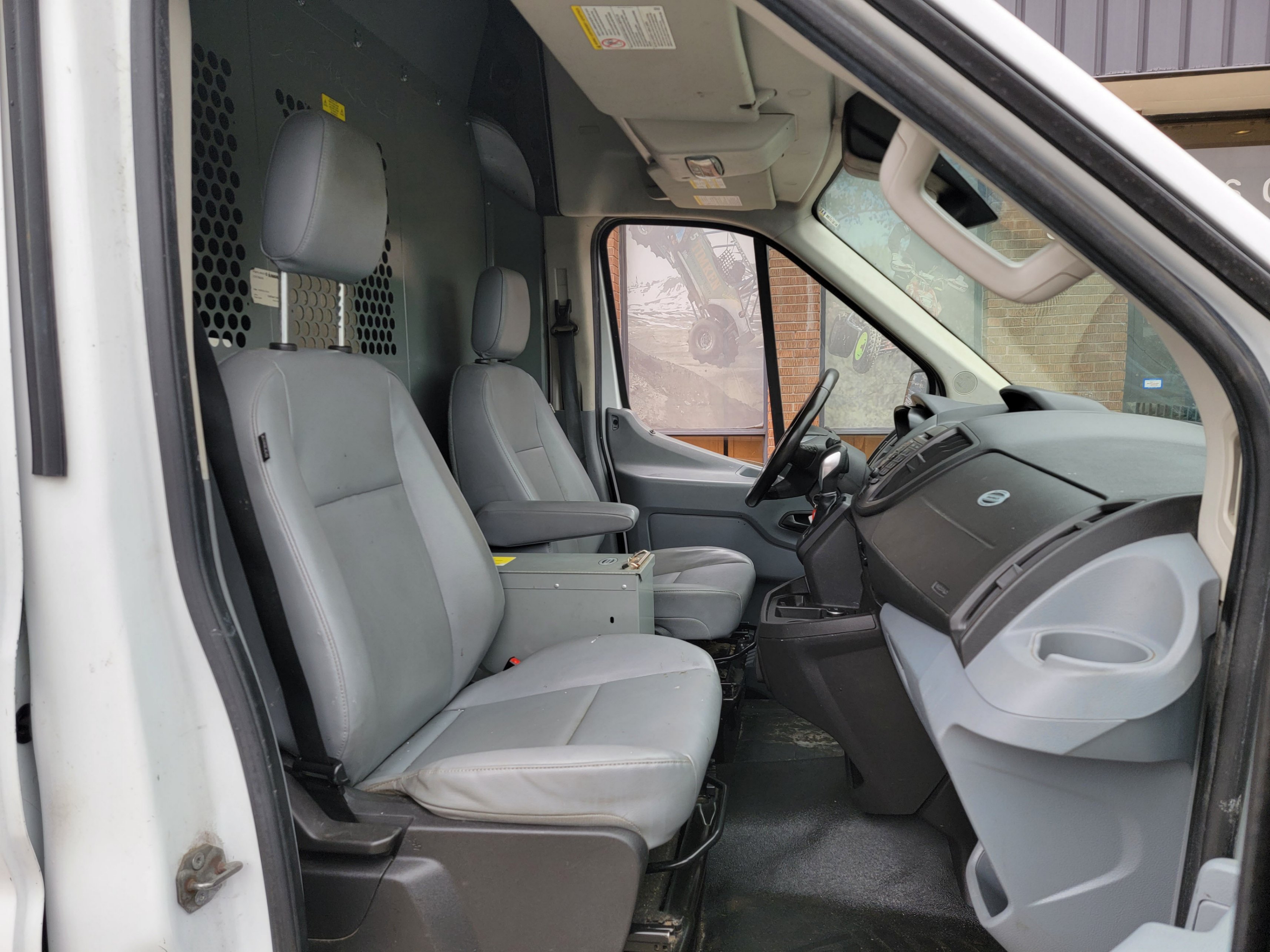 /theautoking/2016-Ford-TransitCargo-3131363821485915.jpg