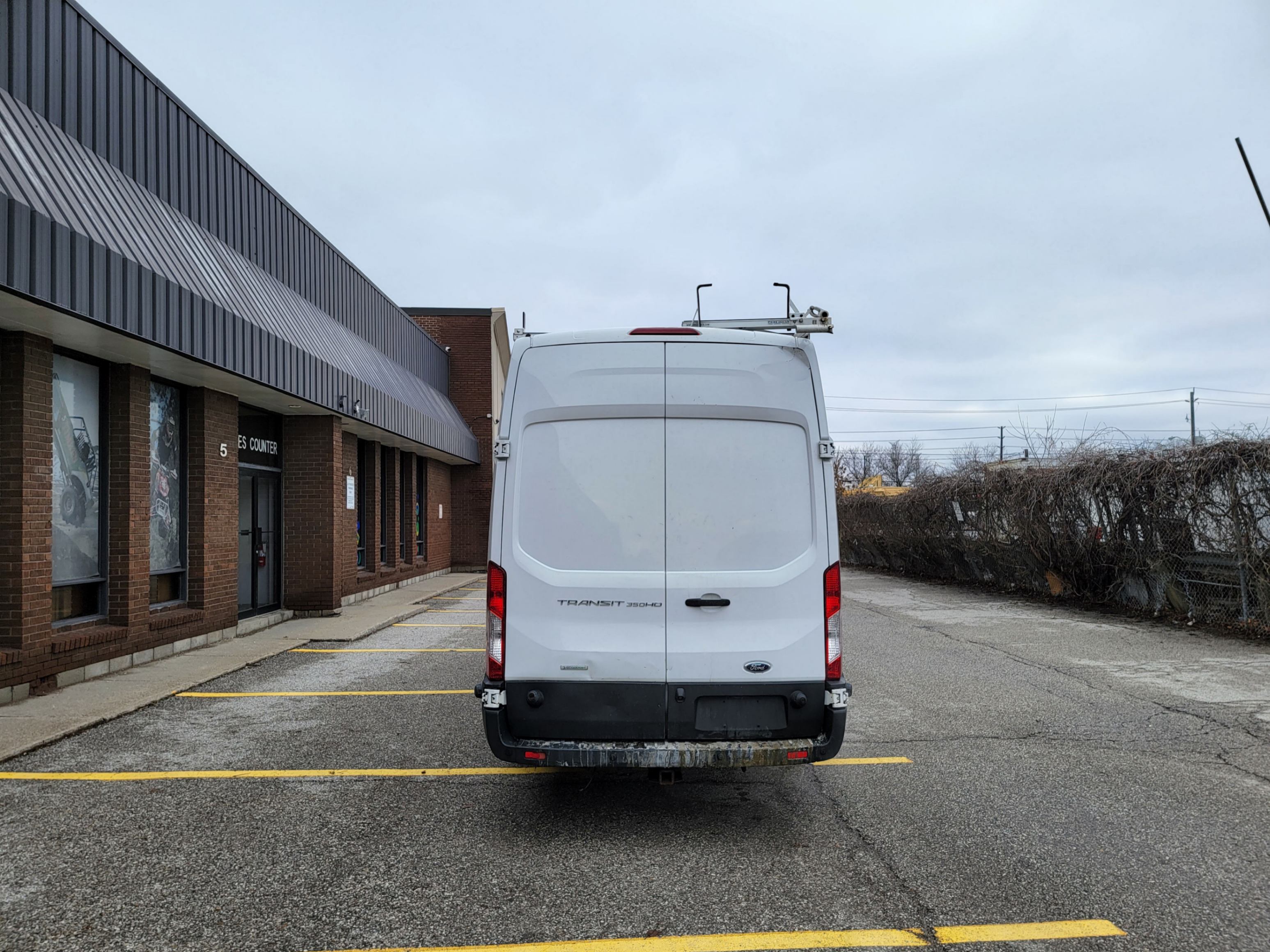/theautoking/2016-Ford-TransitCargo-6821536382189628.jpg