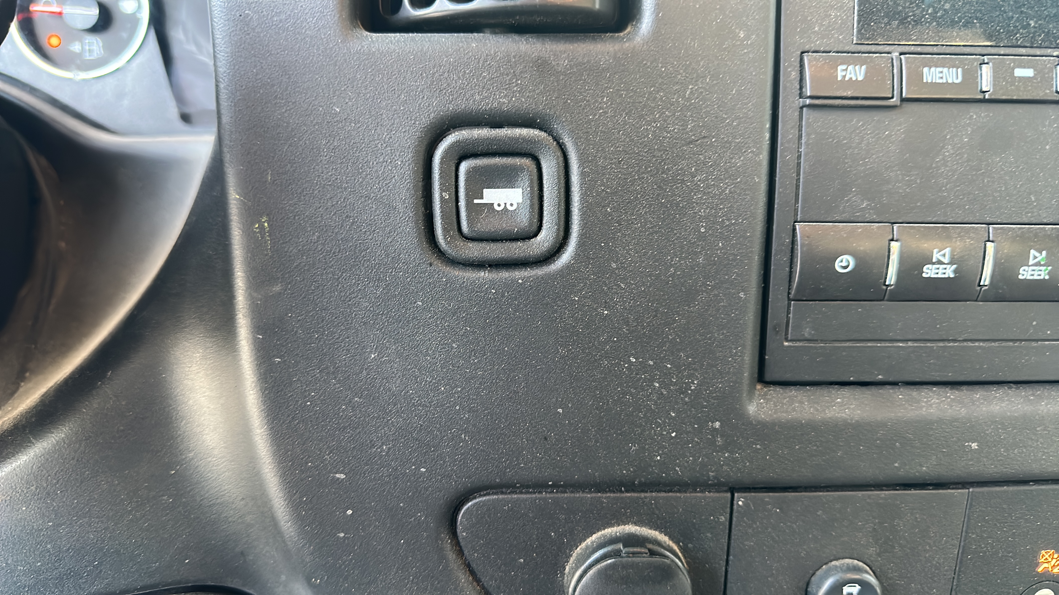 /theautoking/2016-GMC-SavanaCargo-1756559418518151.jpg