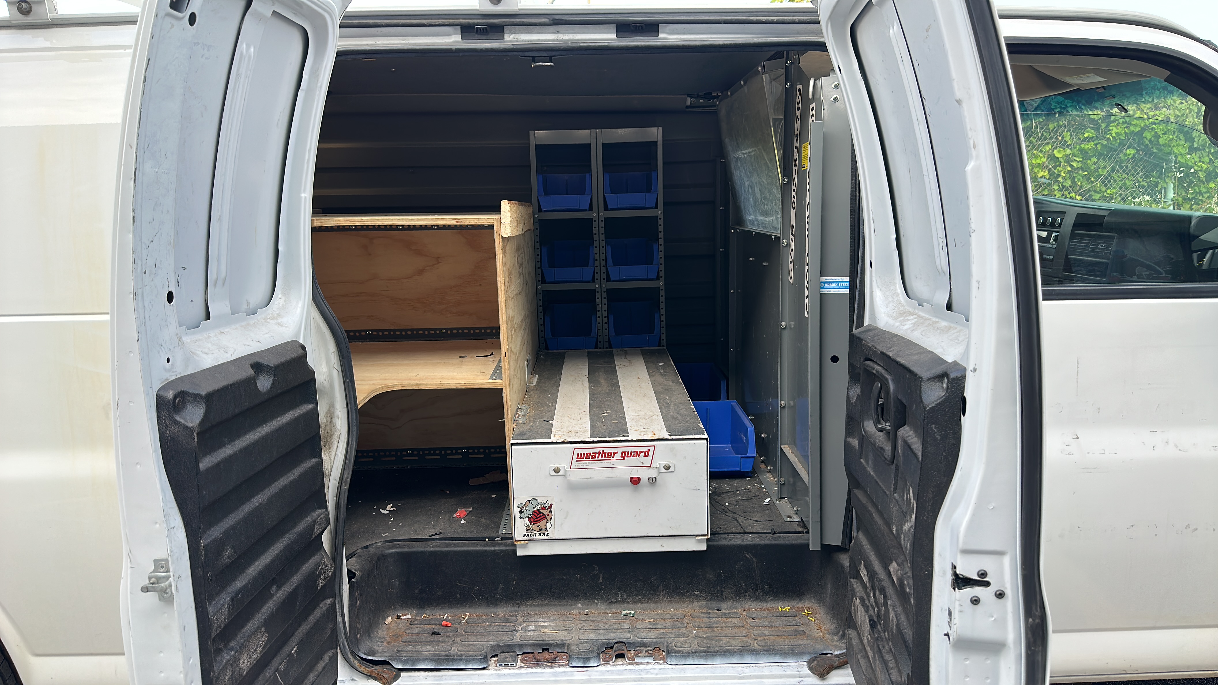/theautoking/2016-GMC-SavanaCargo-24440615756254136.jpg