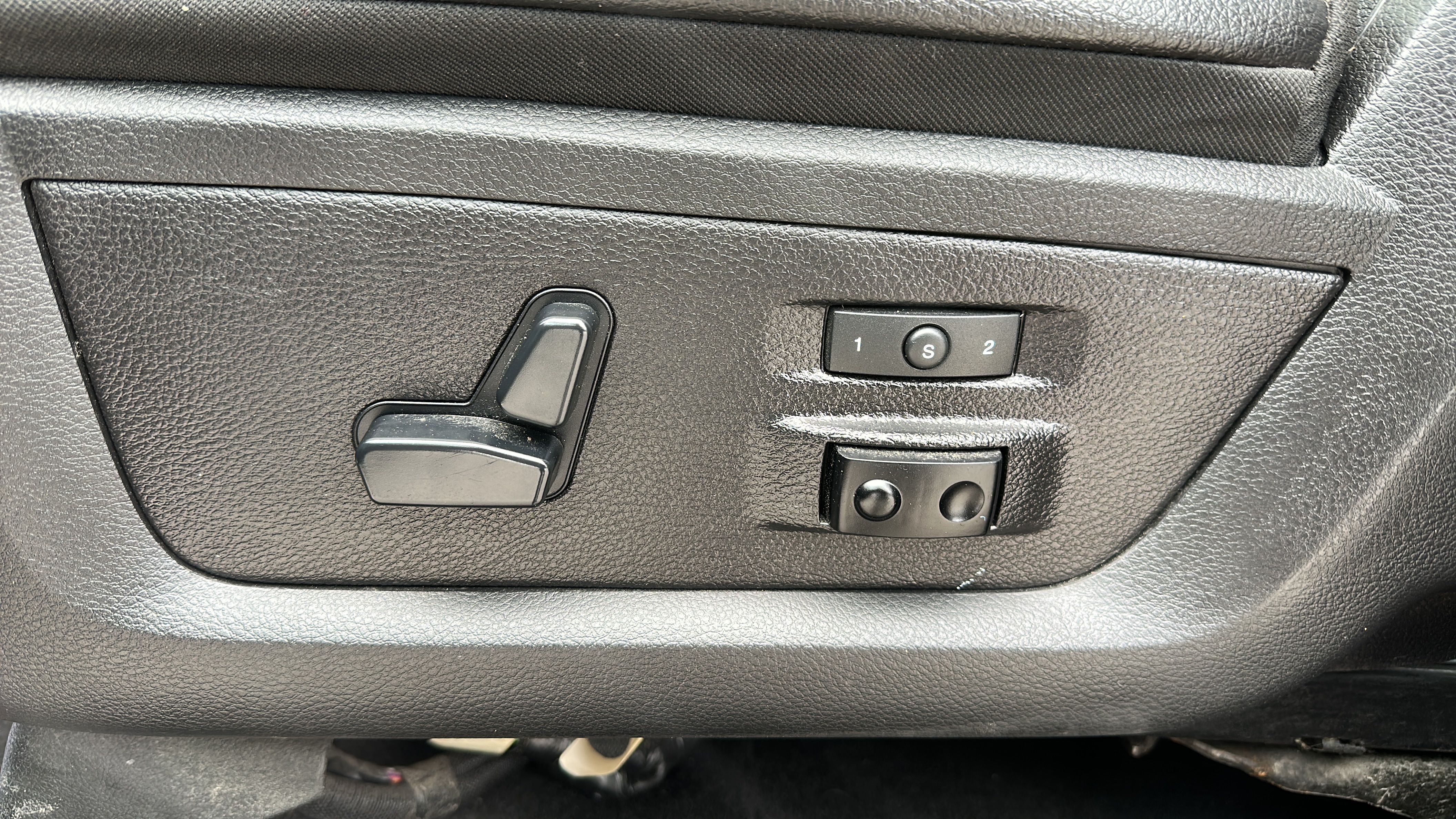 /theautoking/2016-Ram-2500-9755925060228923.jpg
