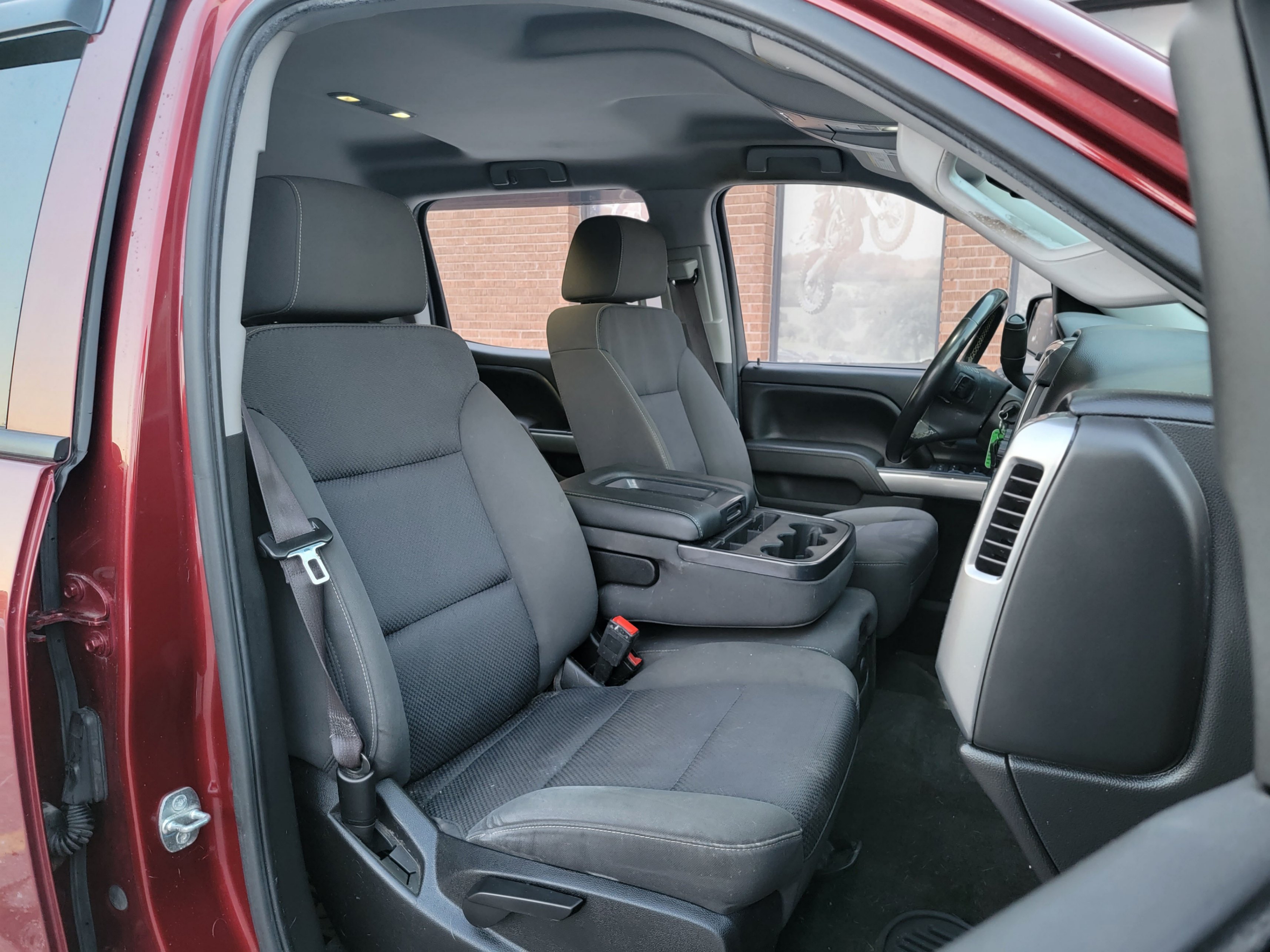 /theautoking/2017-Chevrolet-Silverado1500-6929236728538415.jpg
