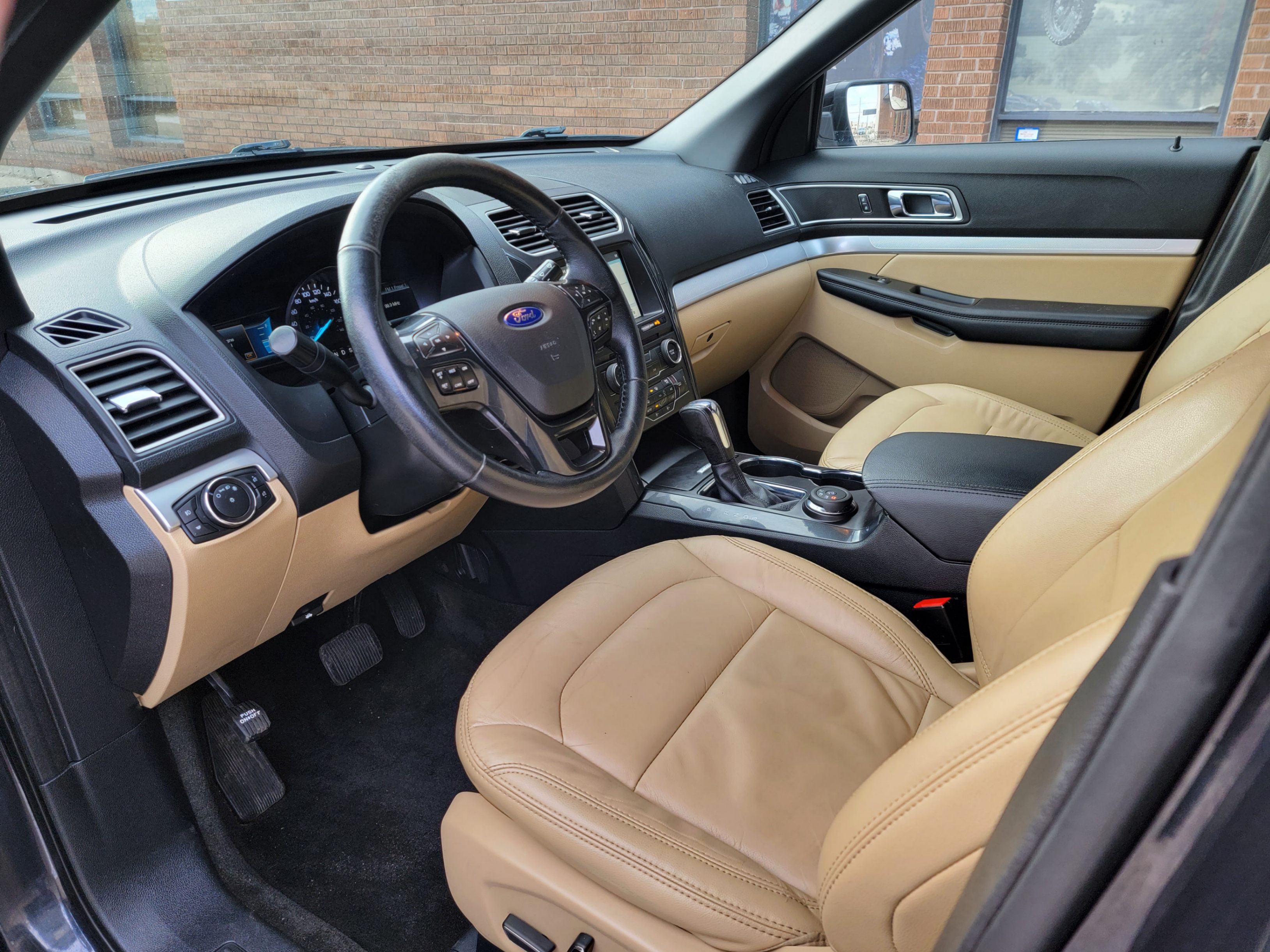 /theautoking/2017-Ford-Explorer-08382094172192511.jpg