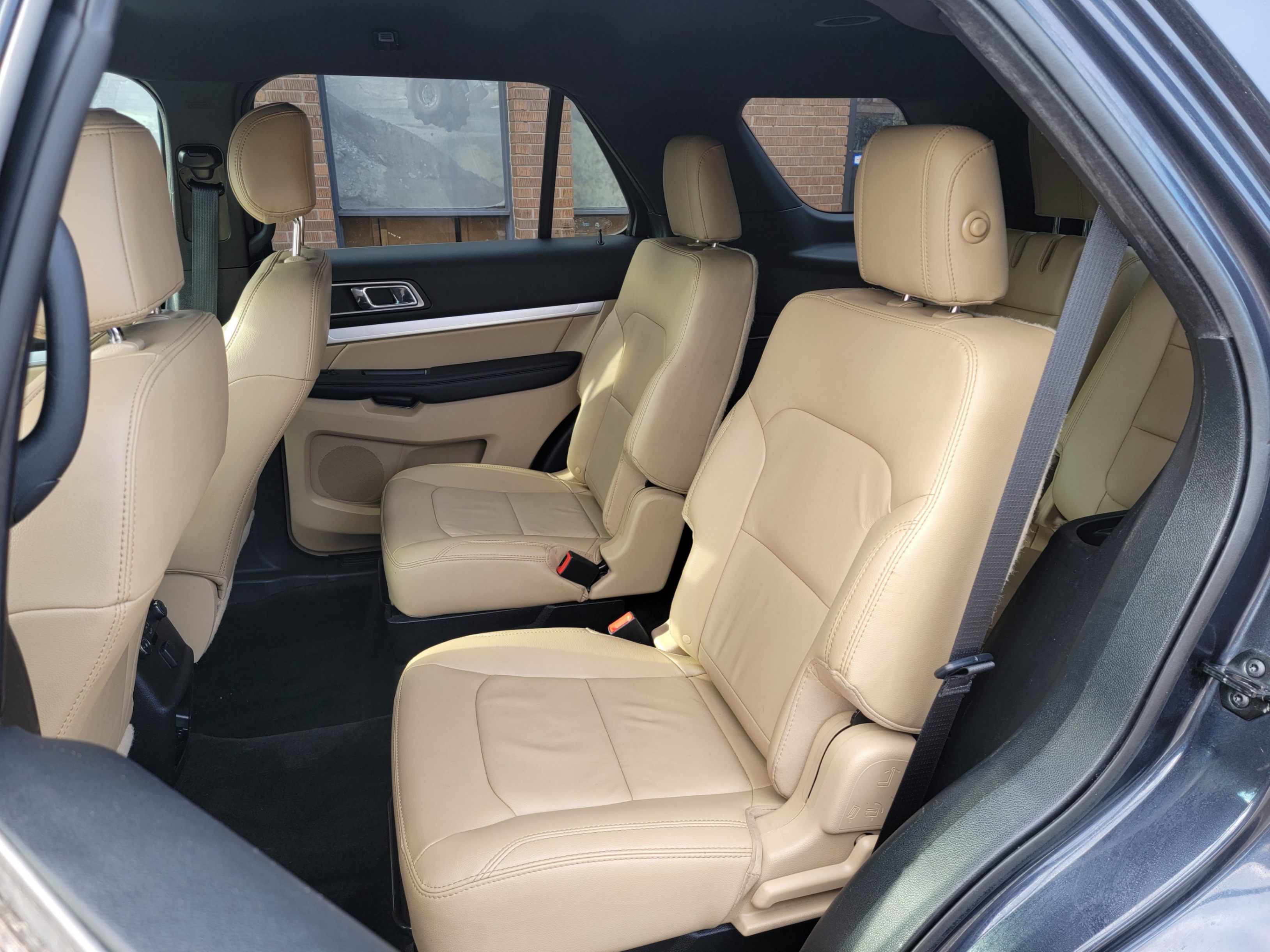 /theautoking/2017-Ford-Explorer-3227328561410252.jpg