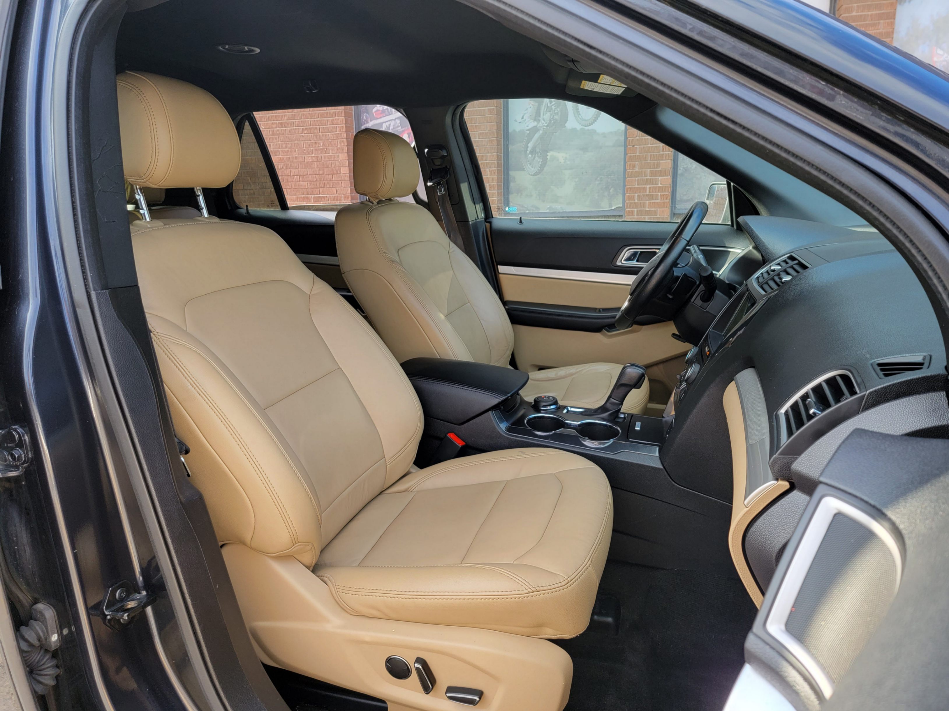 /theautoking/2017-Ford-Explorer-6080019088923745.jpg