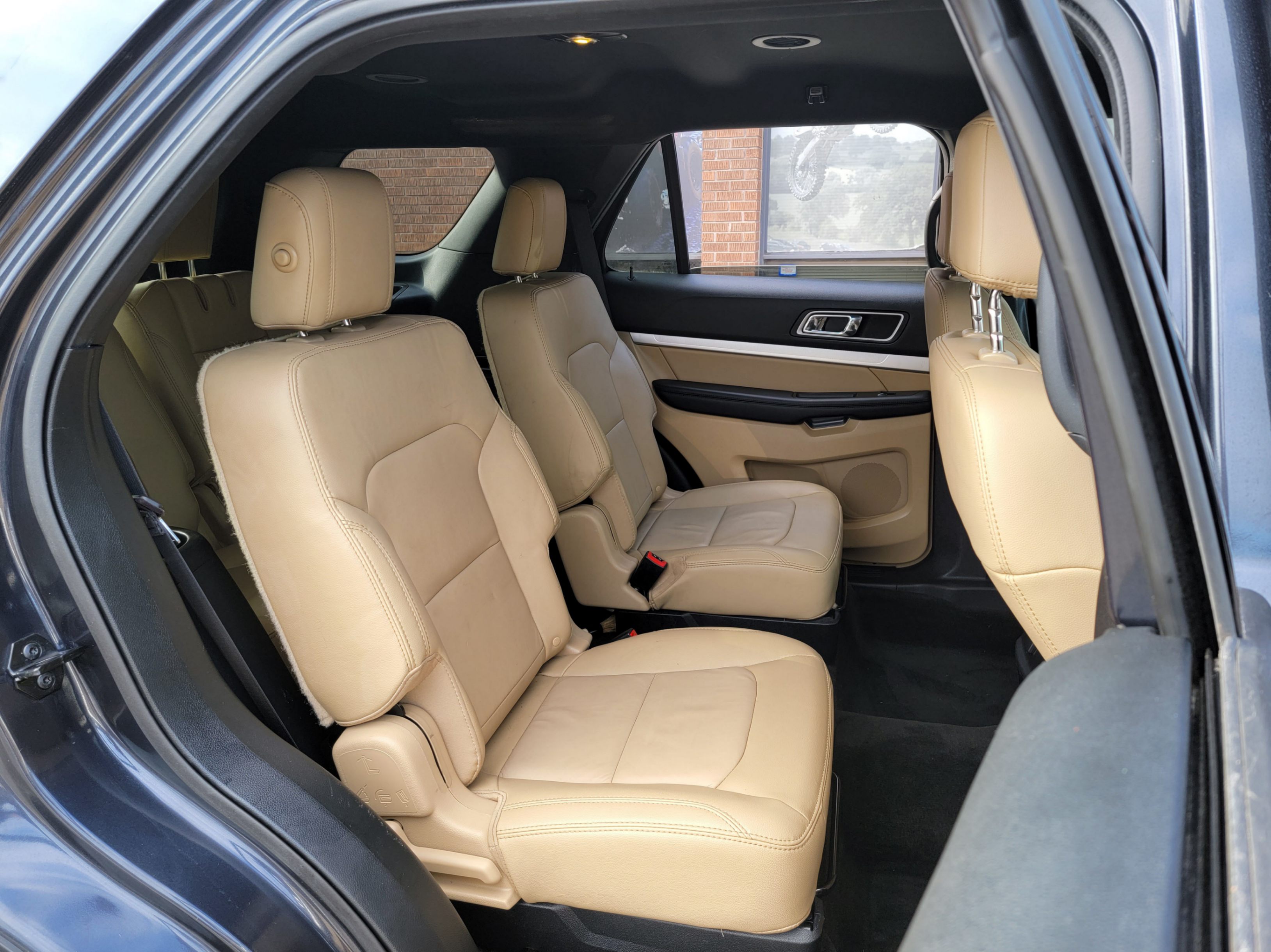 /theautoking/2017-Ford-Explorer-8522304895976445.jpg