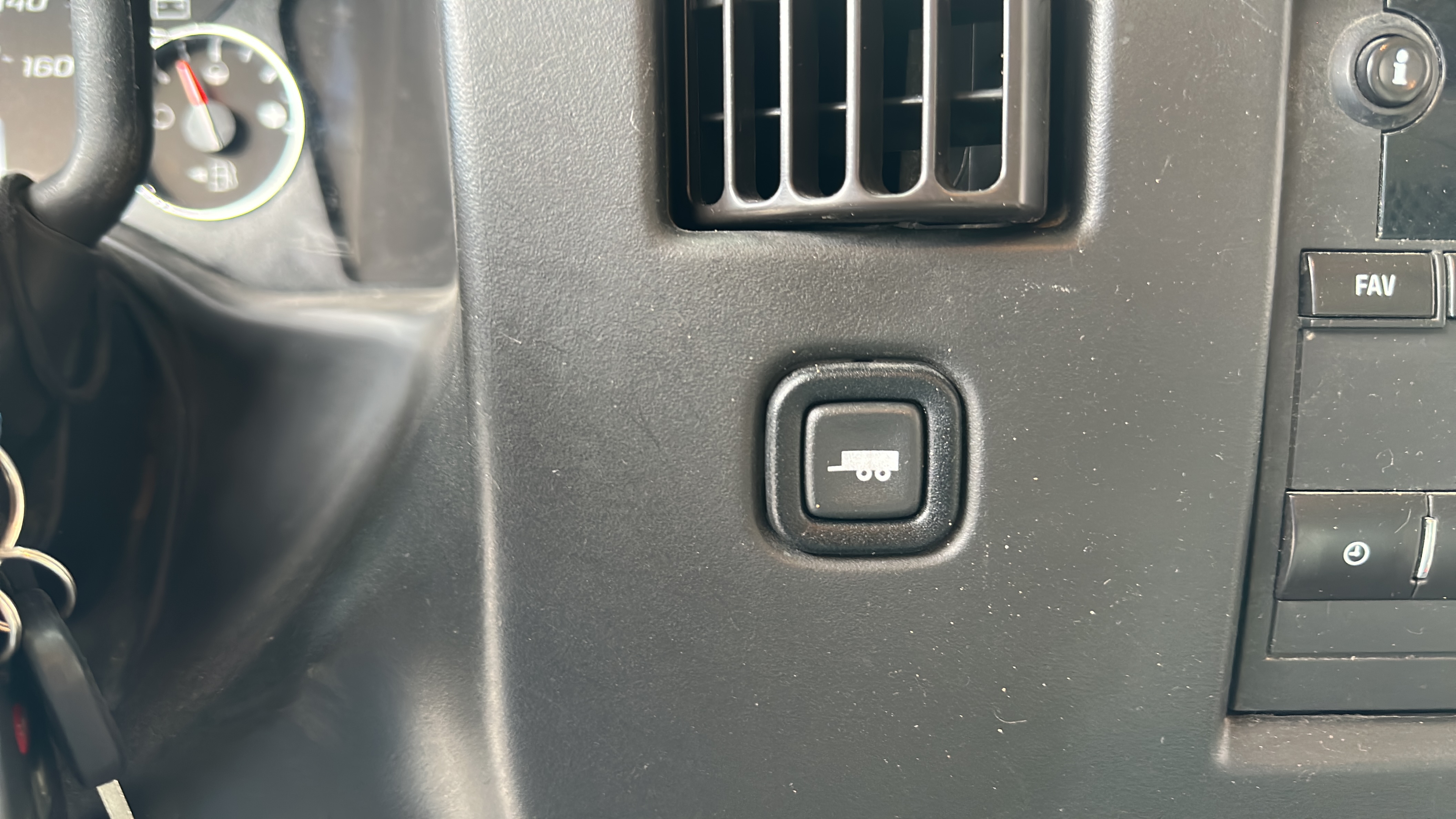 /theautoking/2017-GMC-SavanaCargo-3329873764206952.jpg