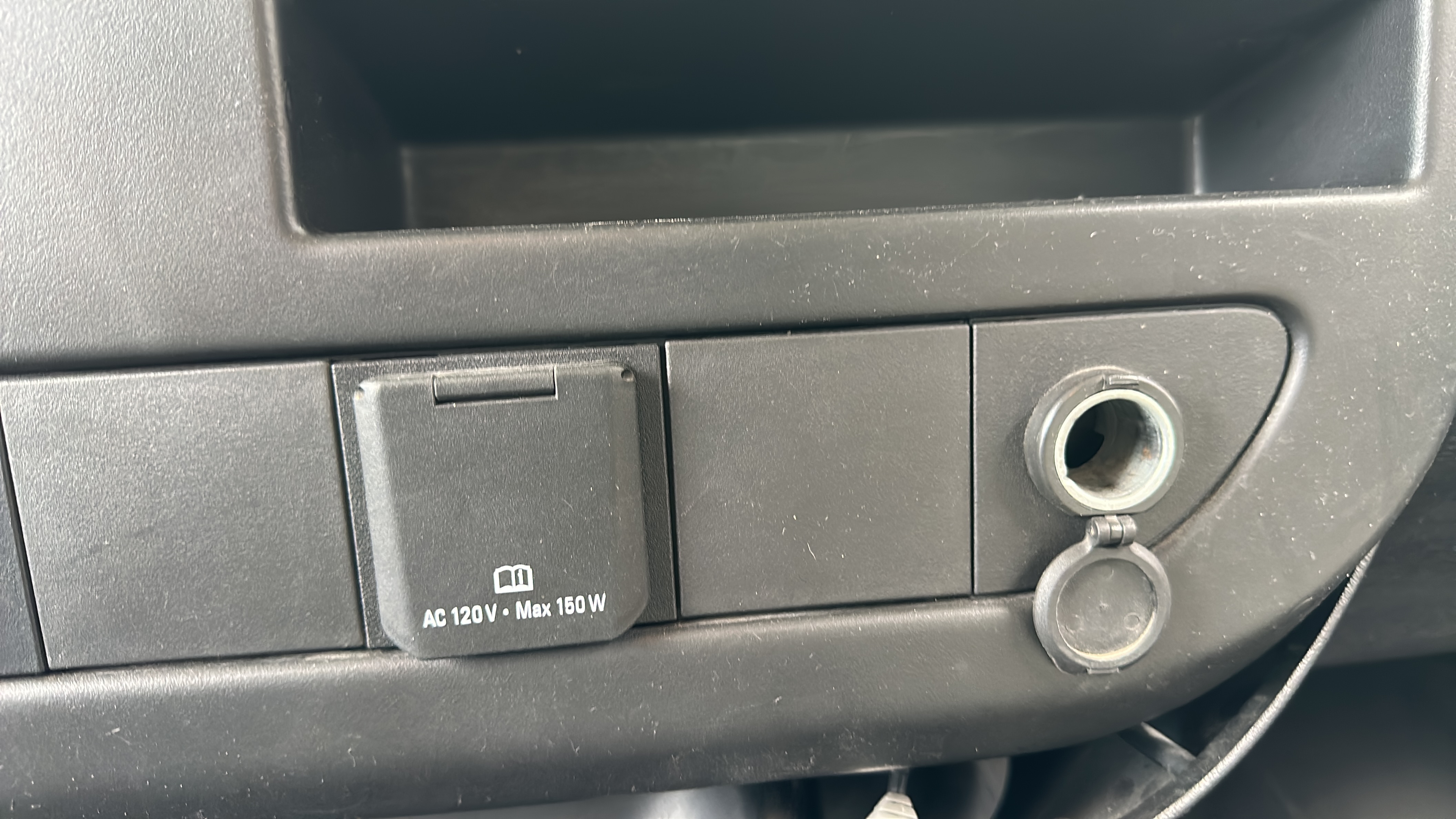 /theautoking/2017-GMC-SavanaCargo-7051907177071732.jpg