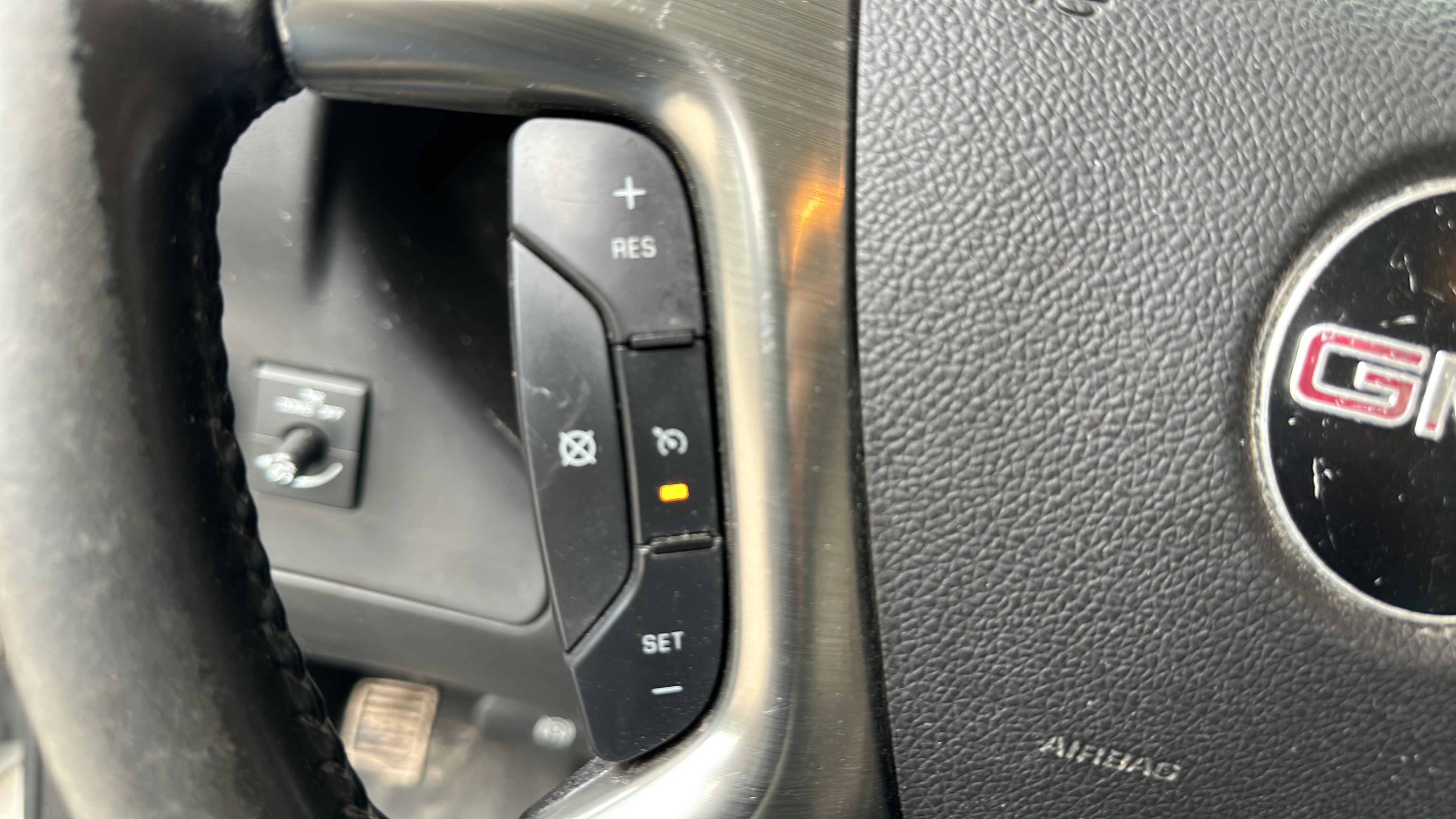 /theautoking/2017-GMC-SavanaCargo-8178639529010296.jpg