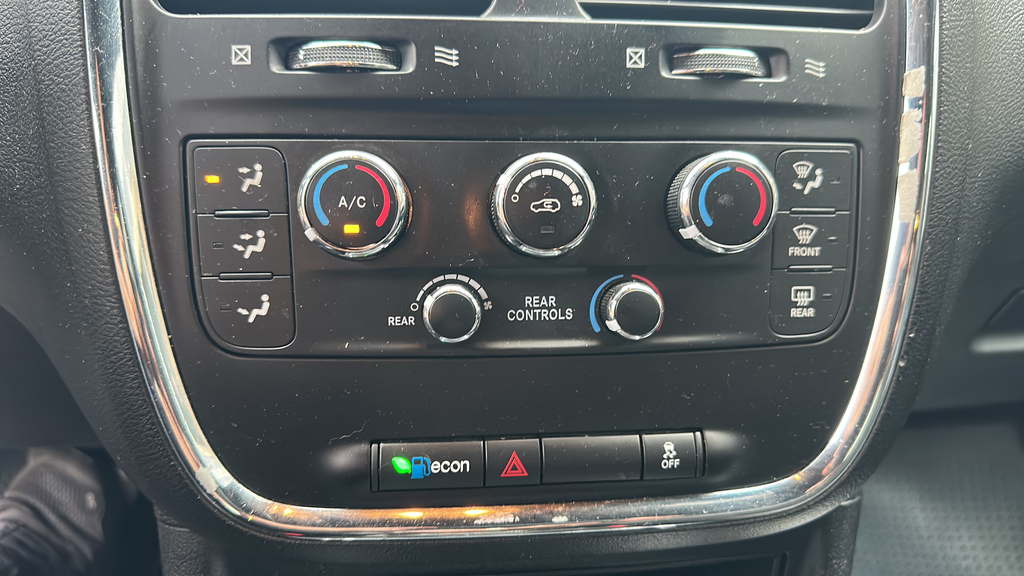 /theautoking/2019-Dodge-GrandCaravan-21035718746082144.jpg