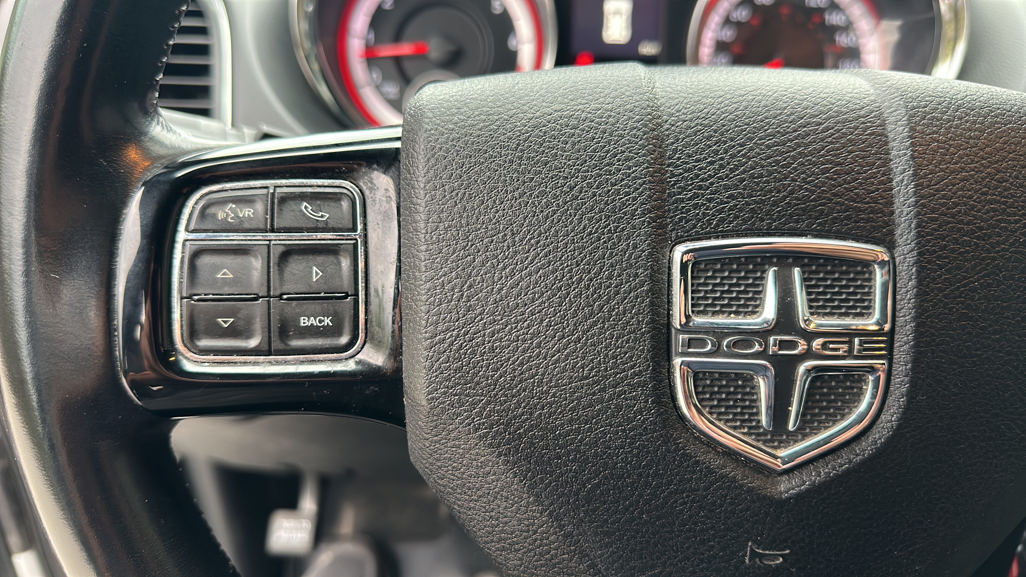 /theautoking/2019-Dodge-GrandCaravan-4096331965832076.jpg