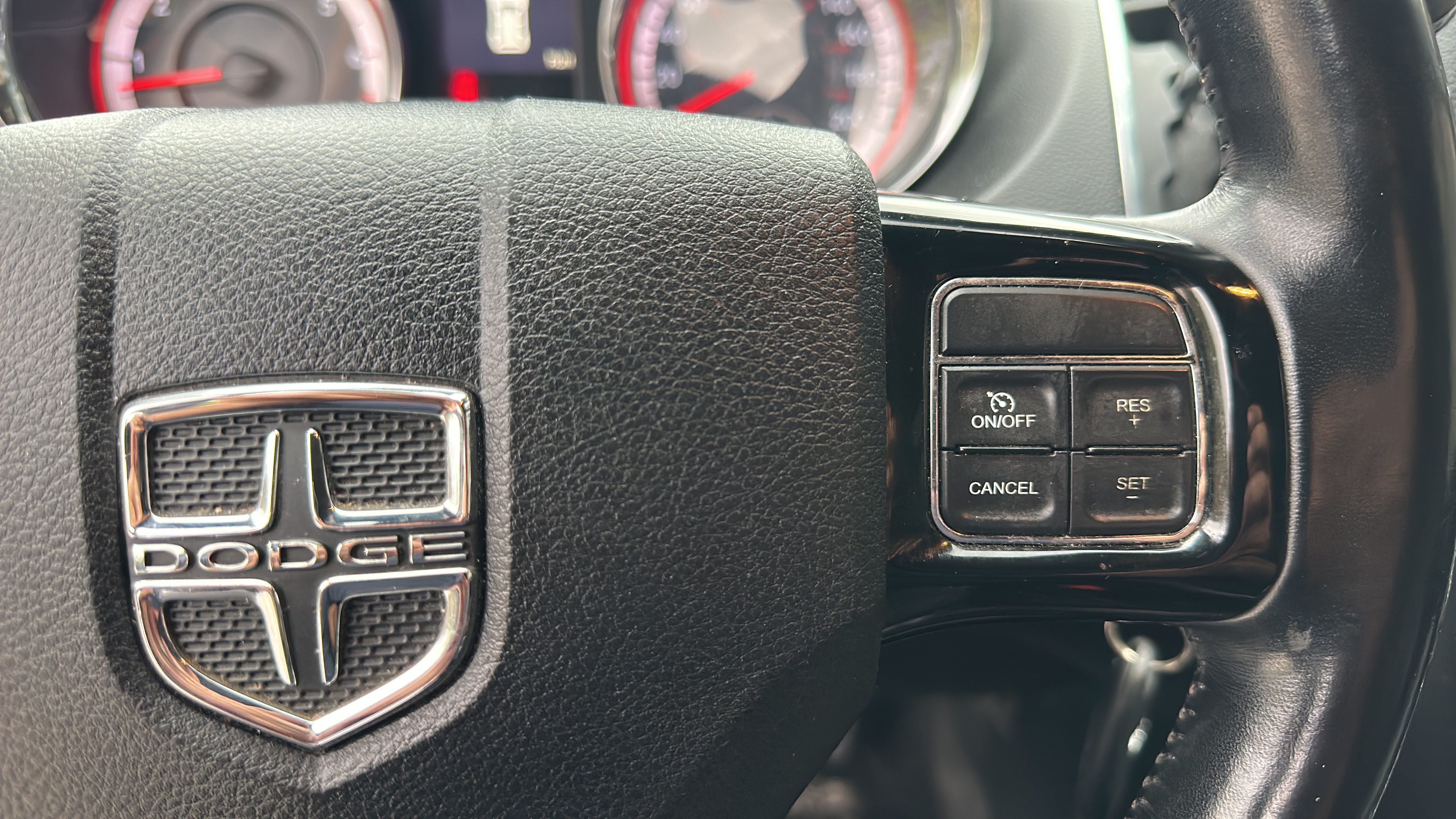 /theautoking/2019-Dodge-GrandCaravan-4613012237931835.jpg