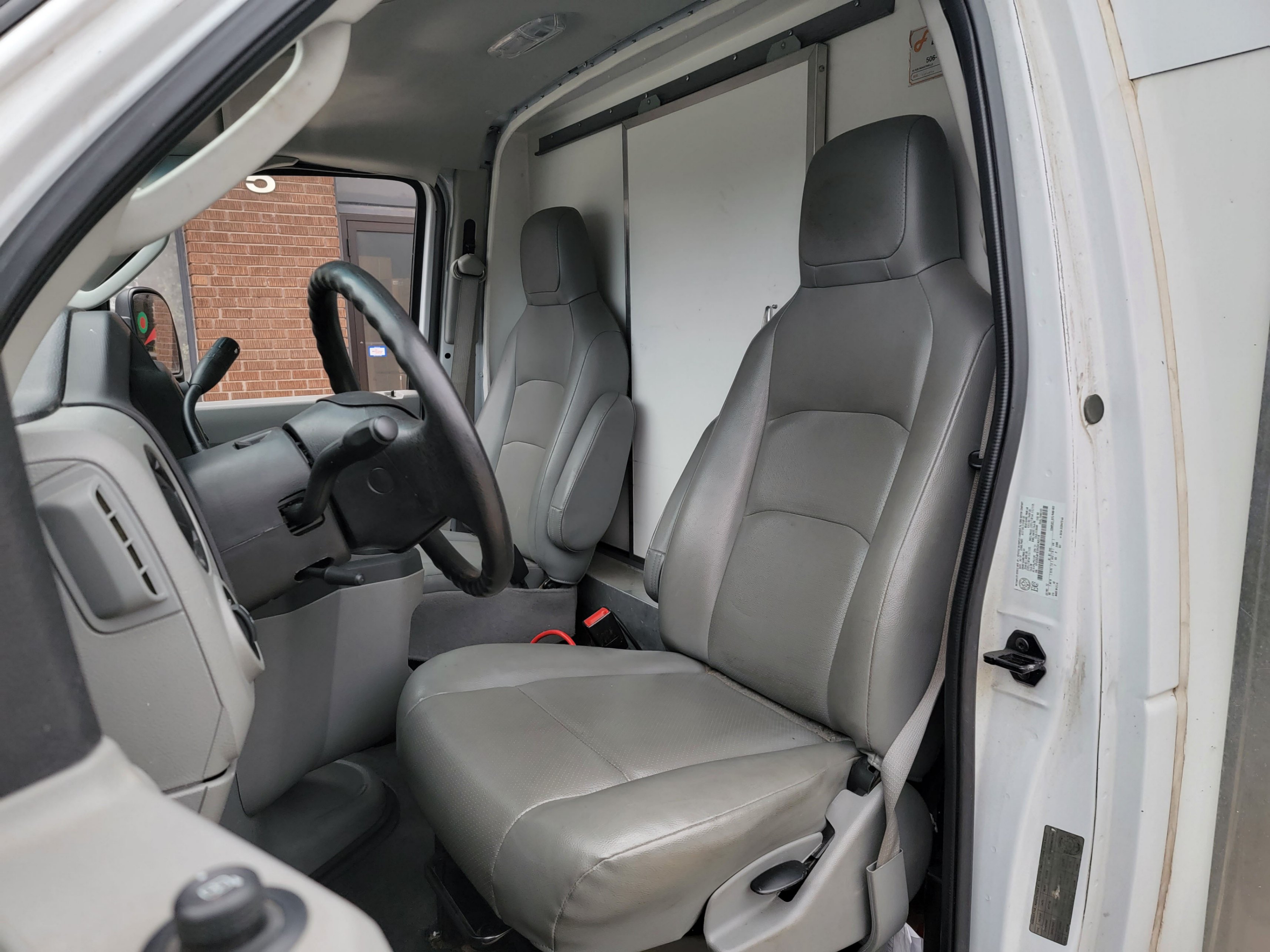 /theautoking/2019-Ford-E-SeriesCutaway-6042182171504522.jpg