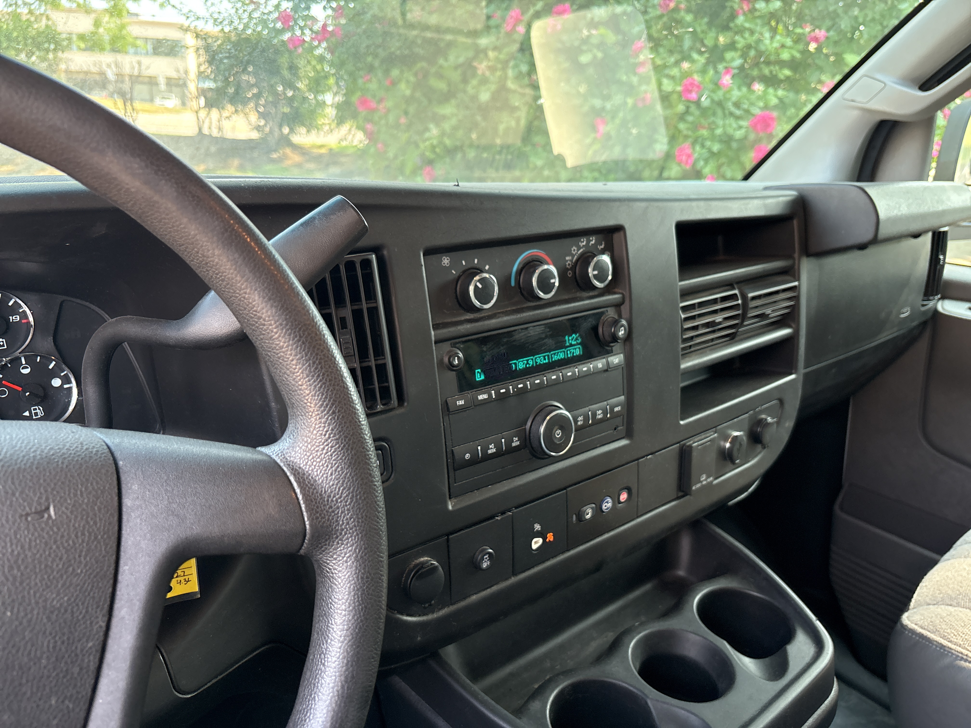 /theautoking/2019-GMC-Savana-9478215475783649.jpg
