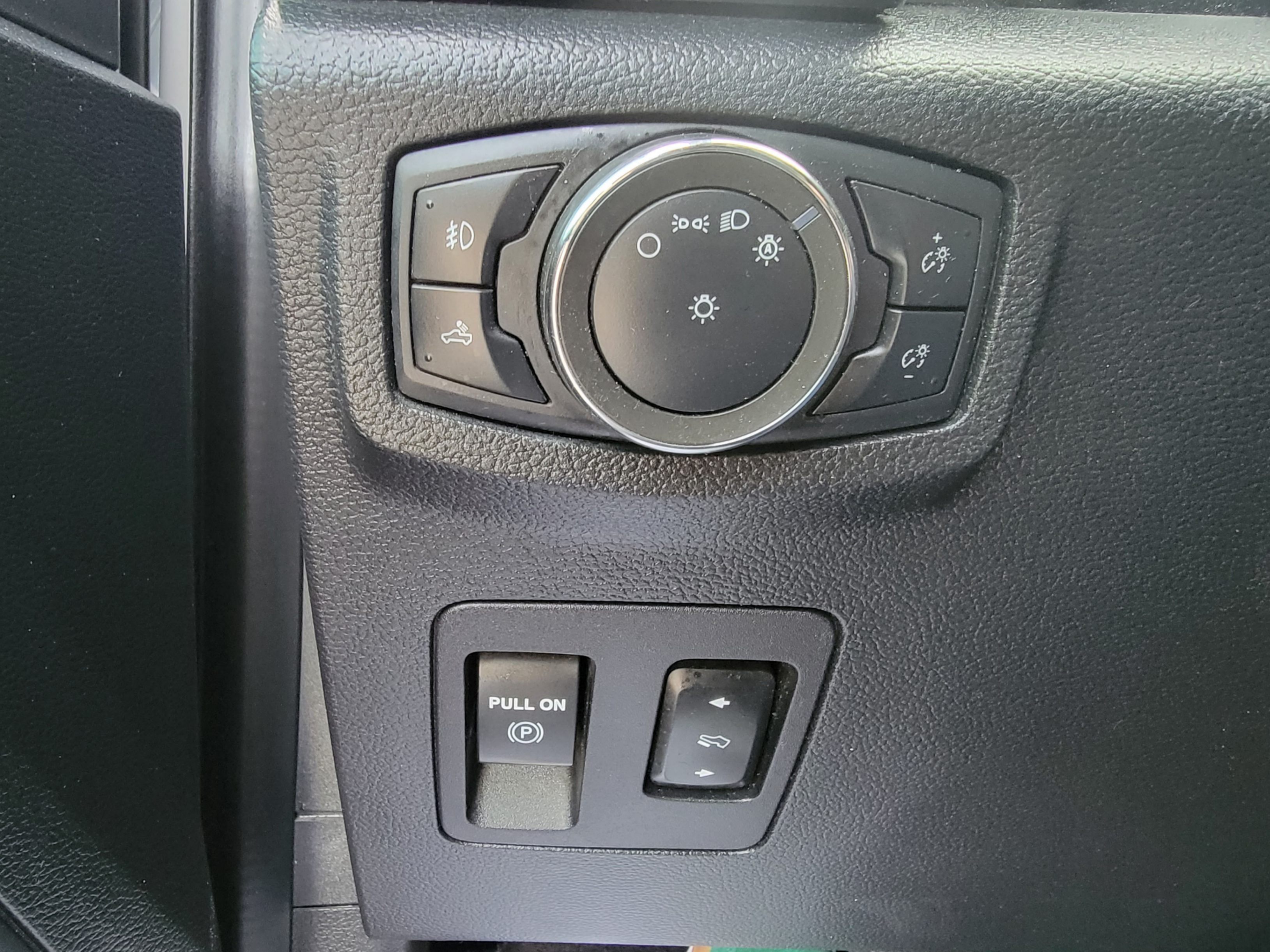 /theautoking/2020-Ford-F-150-8457317122535011.jpg